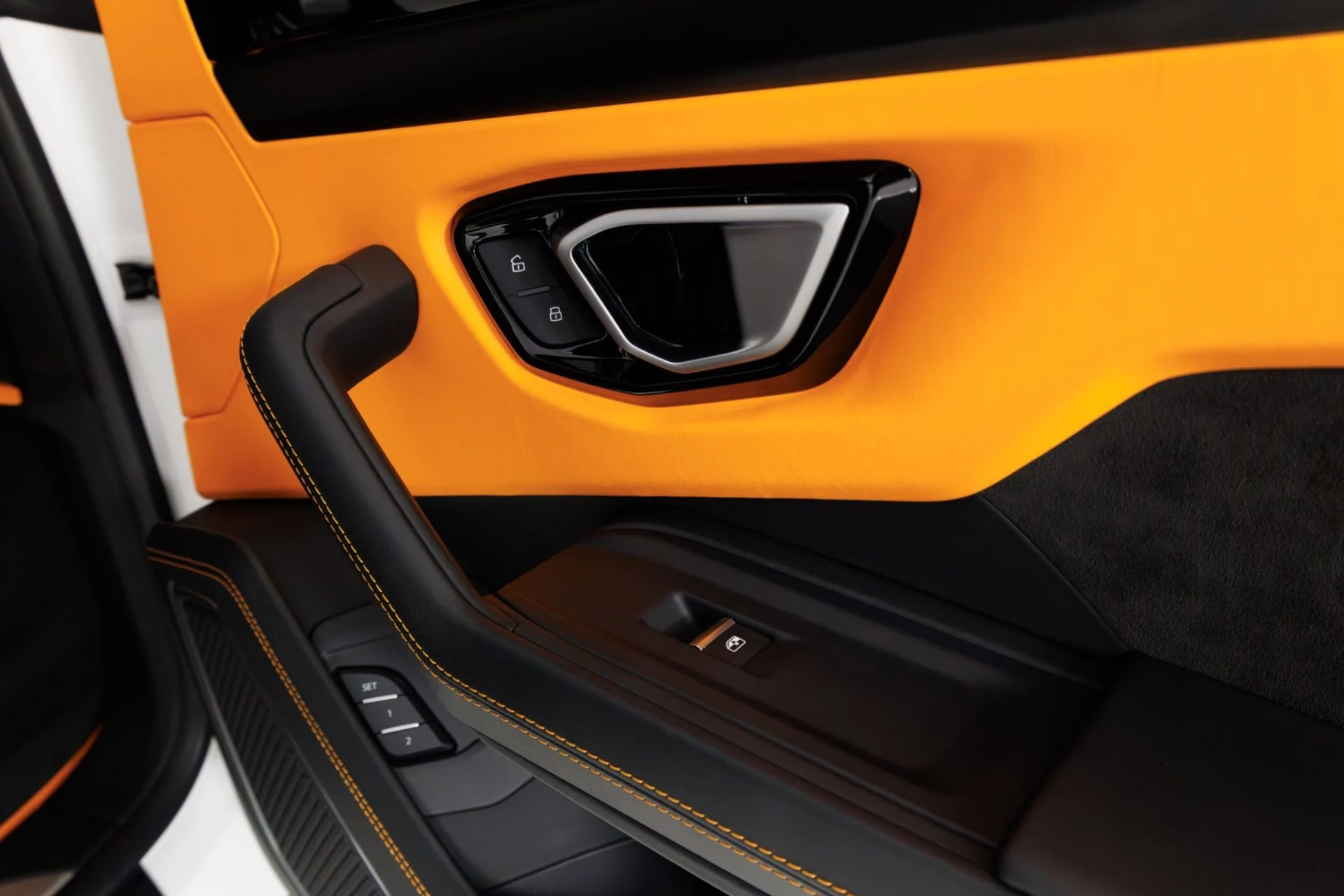 mph044_1549877278_Used_2024_Lamborghini_Urus_S_1775674860_5c24c3774d