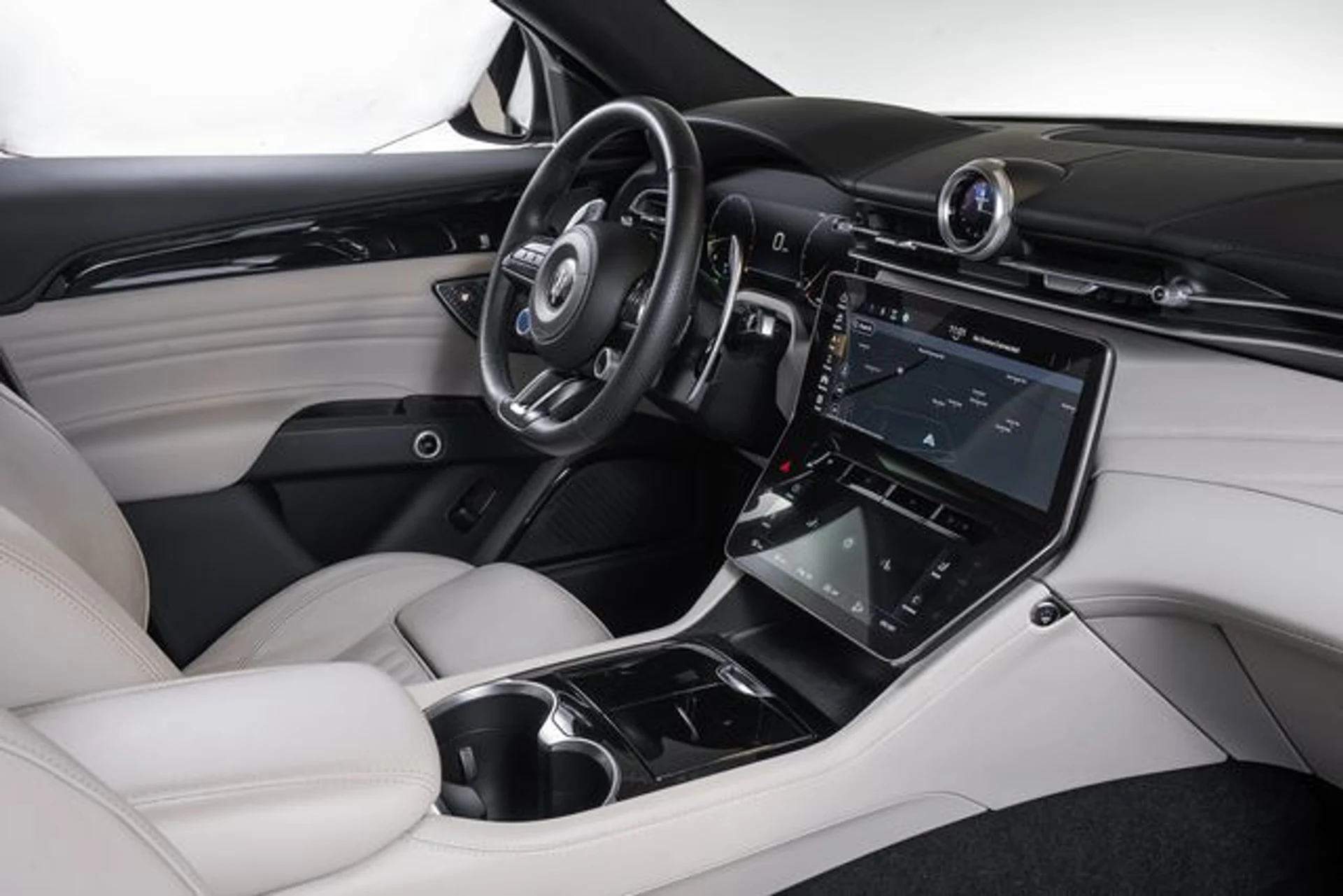 mph044_1567714308_63b1ff2c51bc29e402706b970ca9bc10x_2a5a294825