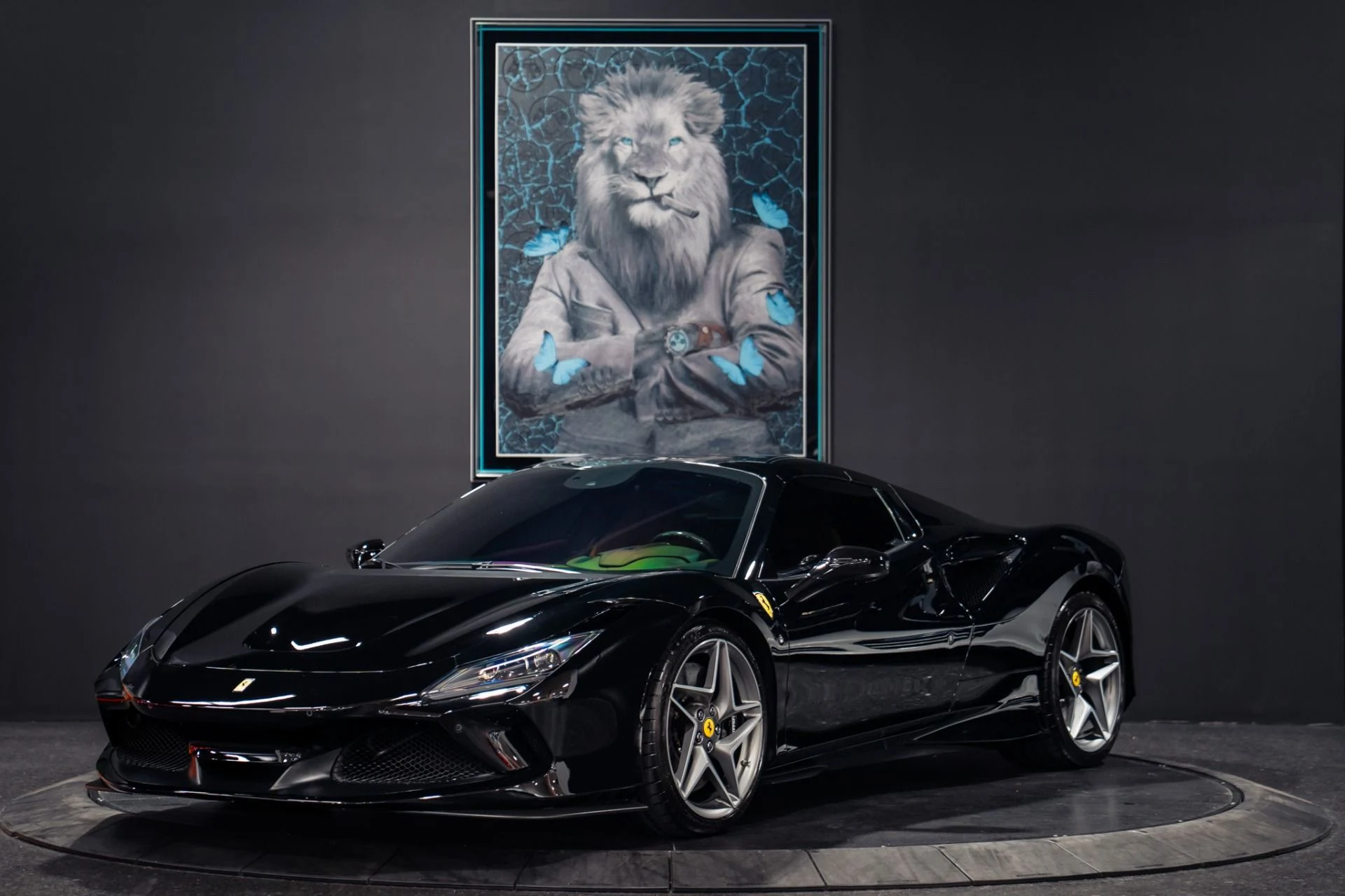 mph044_1570718044_Used_2022_Ferrari_F8_Spider_Full_Carbon_Interior_1786195652_e9adcba262