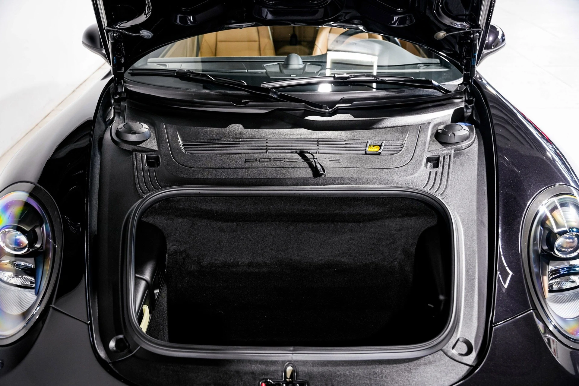 mph044_1589457769_381ac0fc2d5a4d8664a1dedb77978612x_ae06f02b11