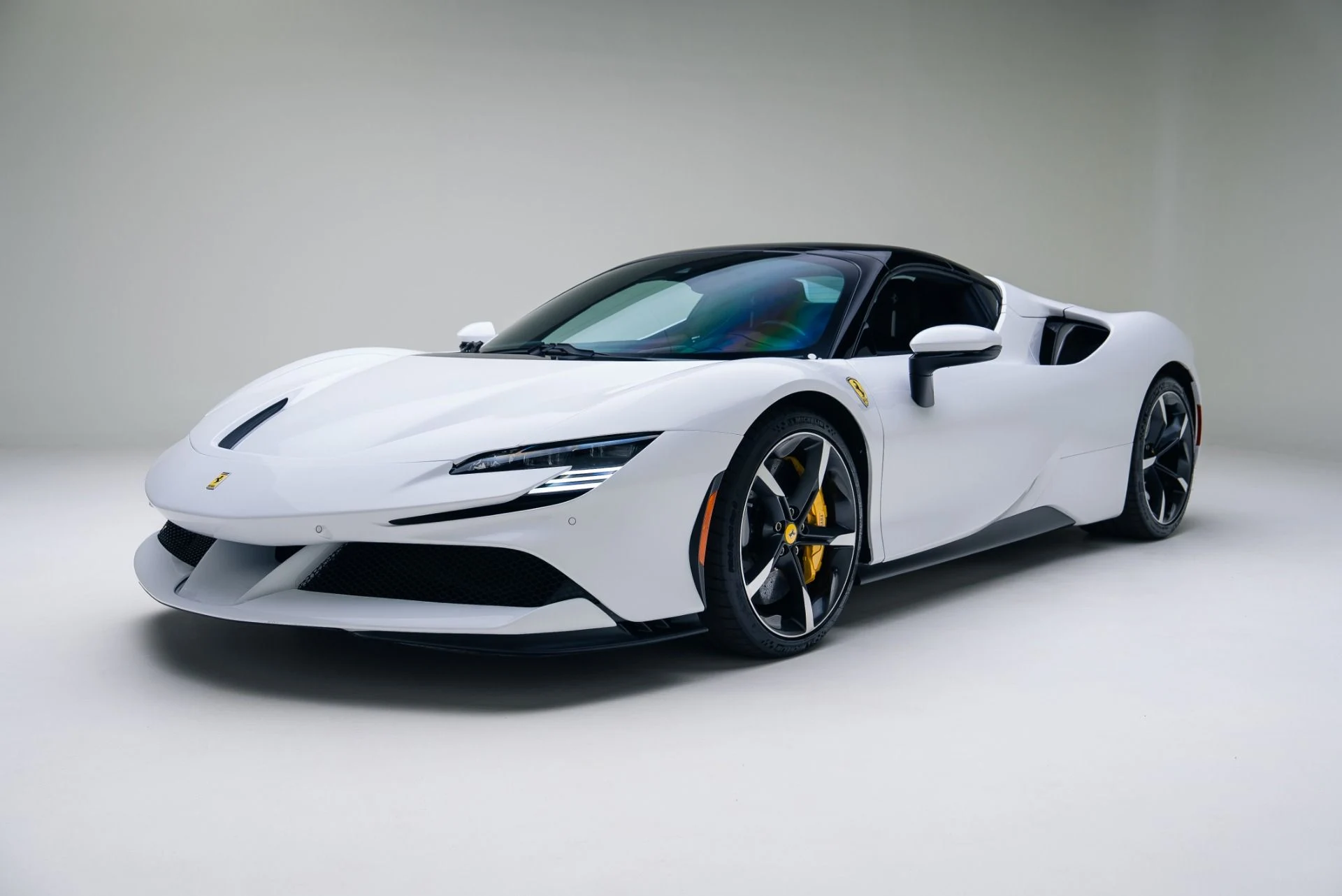 mph044_1608238814_Used_2024_Ferrari_SF_90_Spider_1764978657_2532453675