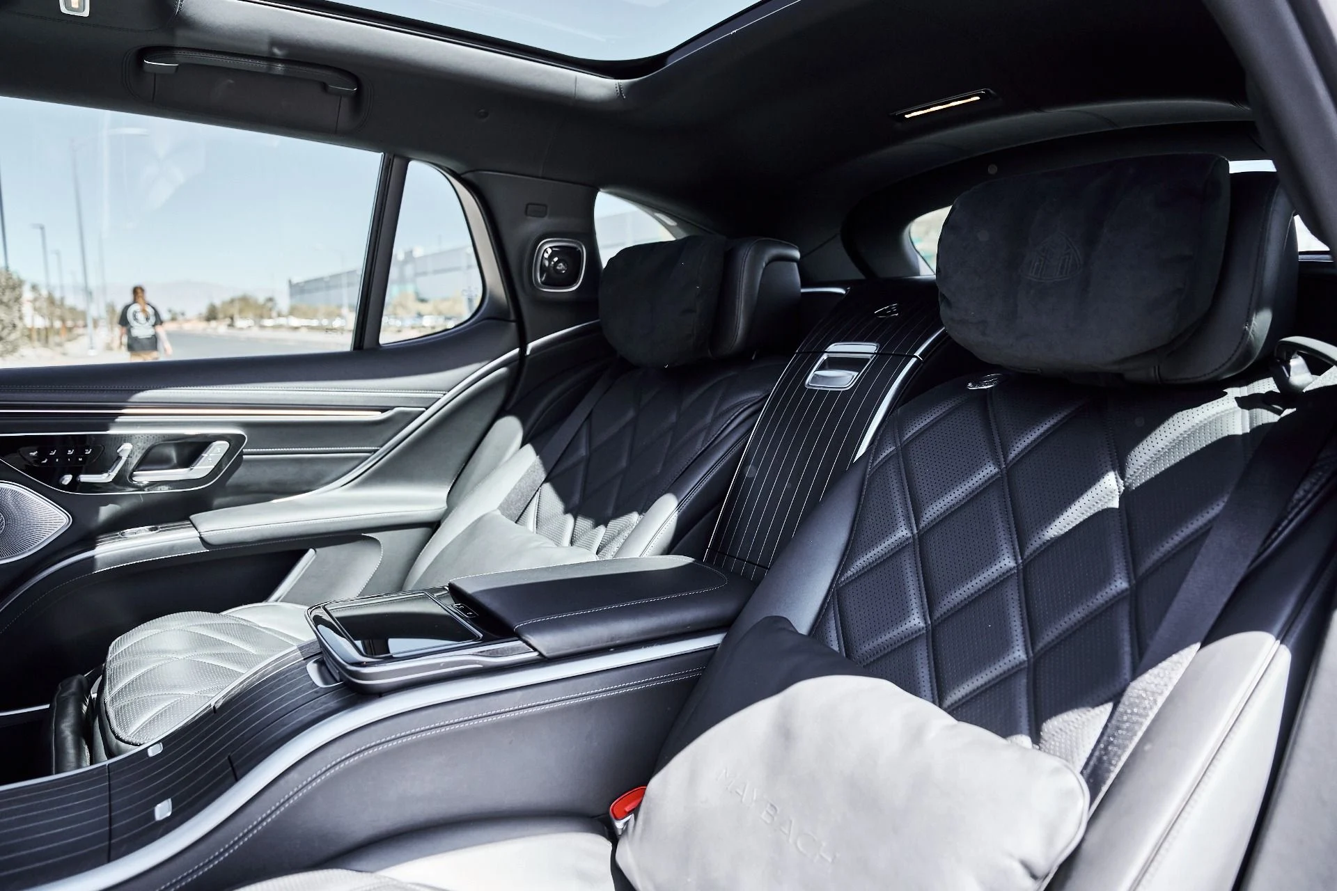 mph044_161067391_Used_2024_Mercedes_Benz_EQS_Maybach_EQS_680_1775326060_4c5dc6e4e3