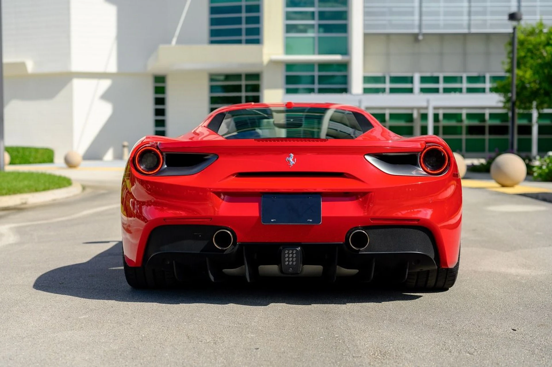 mph044_1631717637_Used_2017_Ferrari_488_GTB_1753314367_ebe8ab6a0a