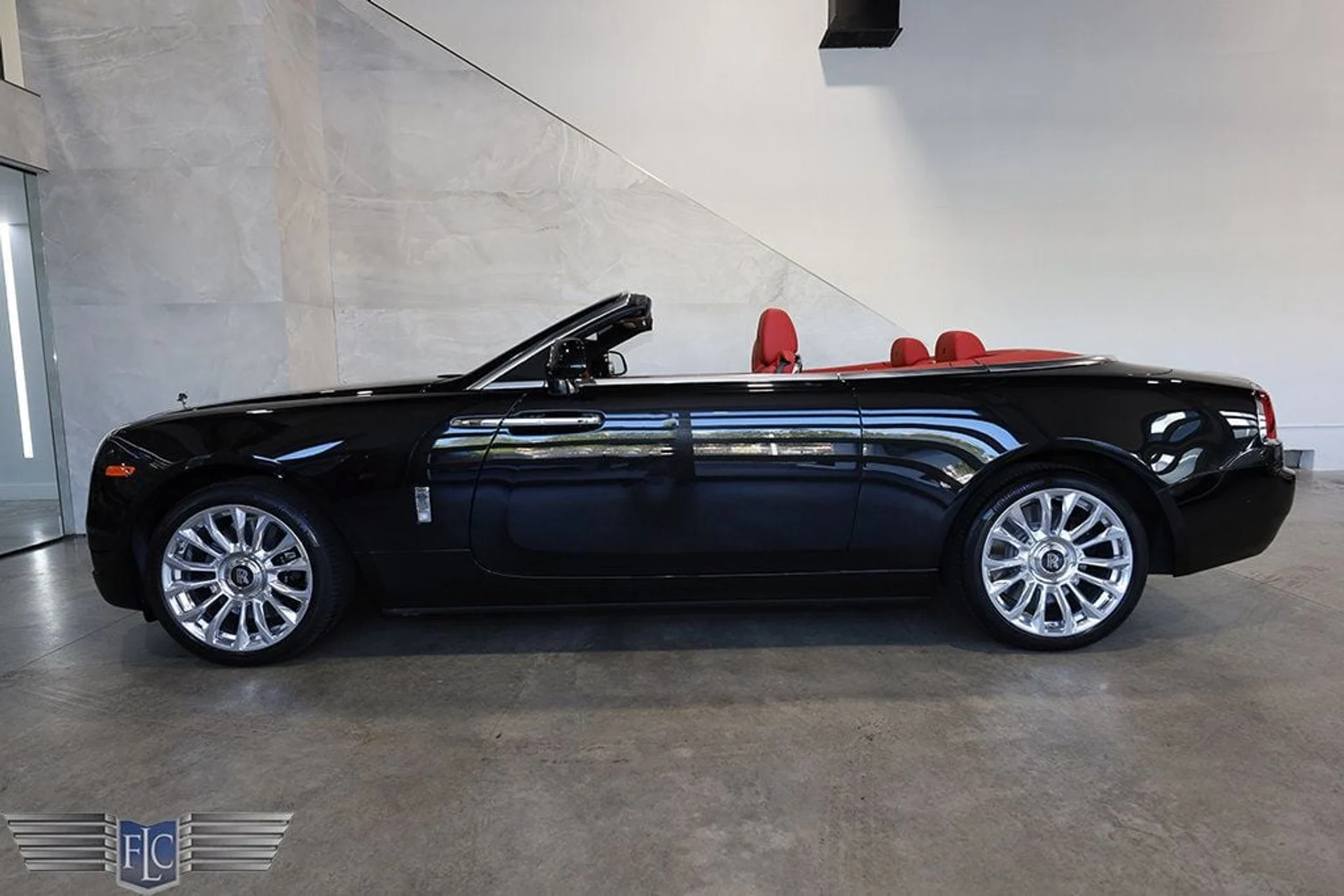 mph044_1653394278_used_2021_rolls_royce_dawn_convertible_9689_22905952_45_1024_232e6db966