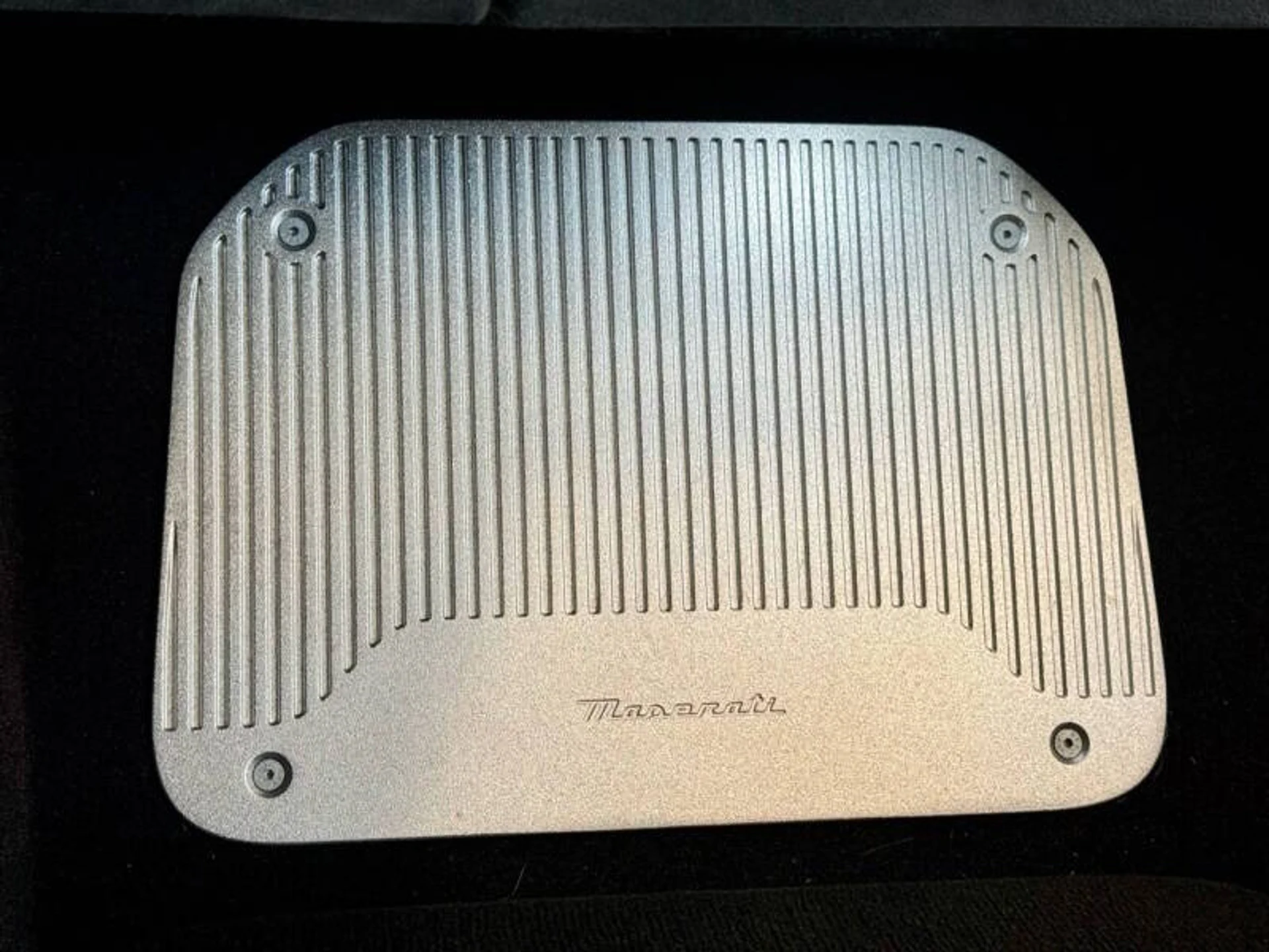 mph044_1695181917_2023_maserati_mc20_base_2dr_coupe_9ec8f382d3