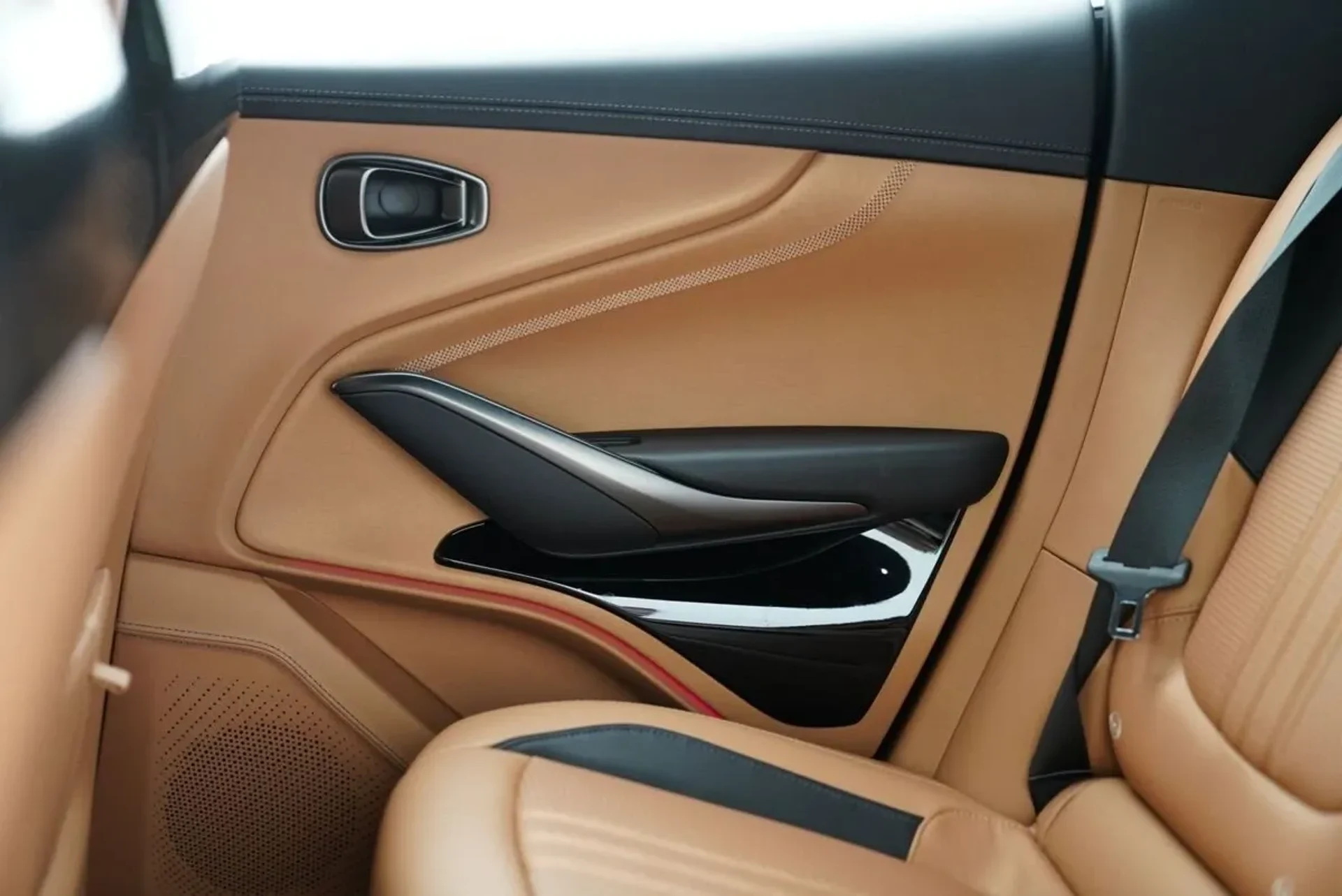 mph044_1711992626_7natcl6u21h4mslxc6qcw8bcvk37_65472e143a