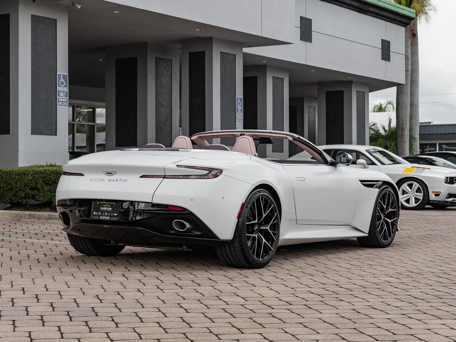 mph044_1714079265_Used_2025_Aston_Martin_DB_12_1761167166_f9c7ba76ea