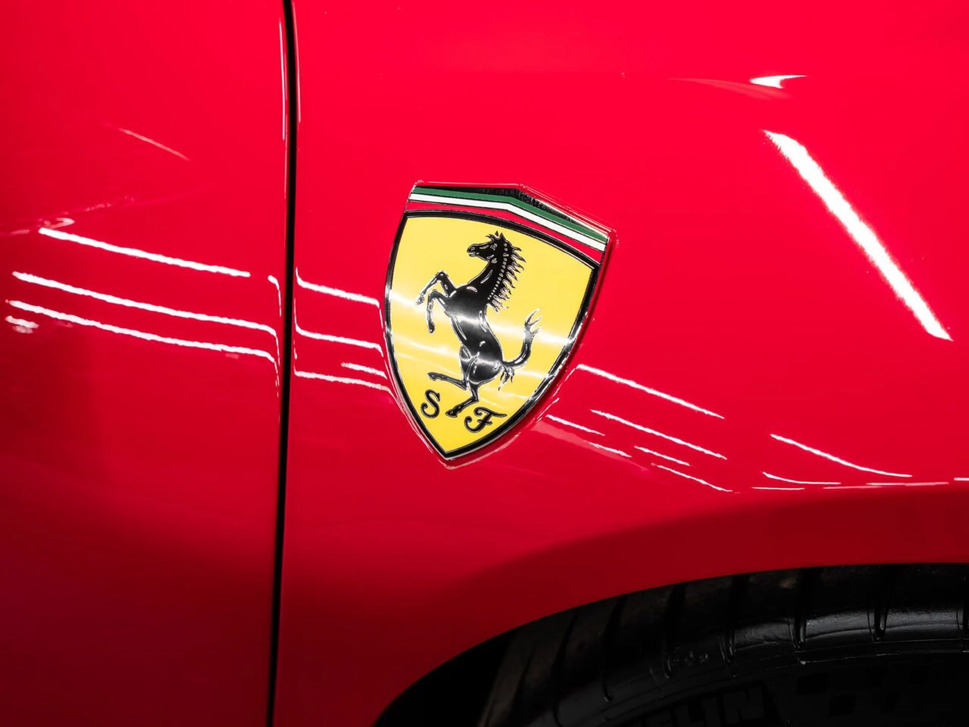 mph044_171424190_ferrari_sf90_stradale_2023_bfc339a337