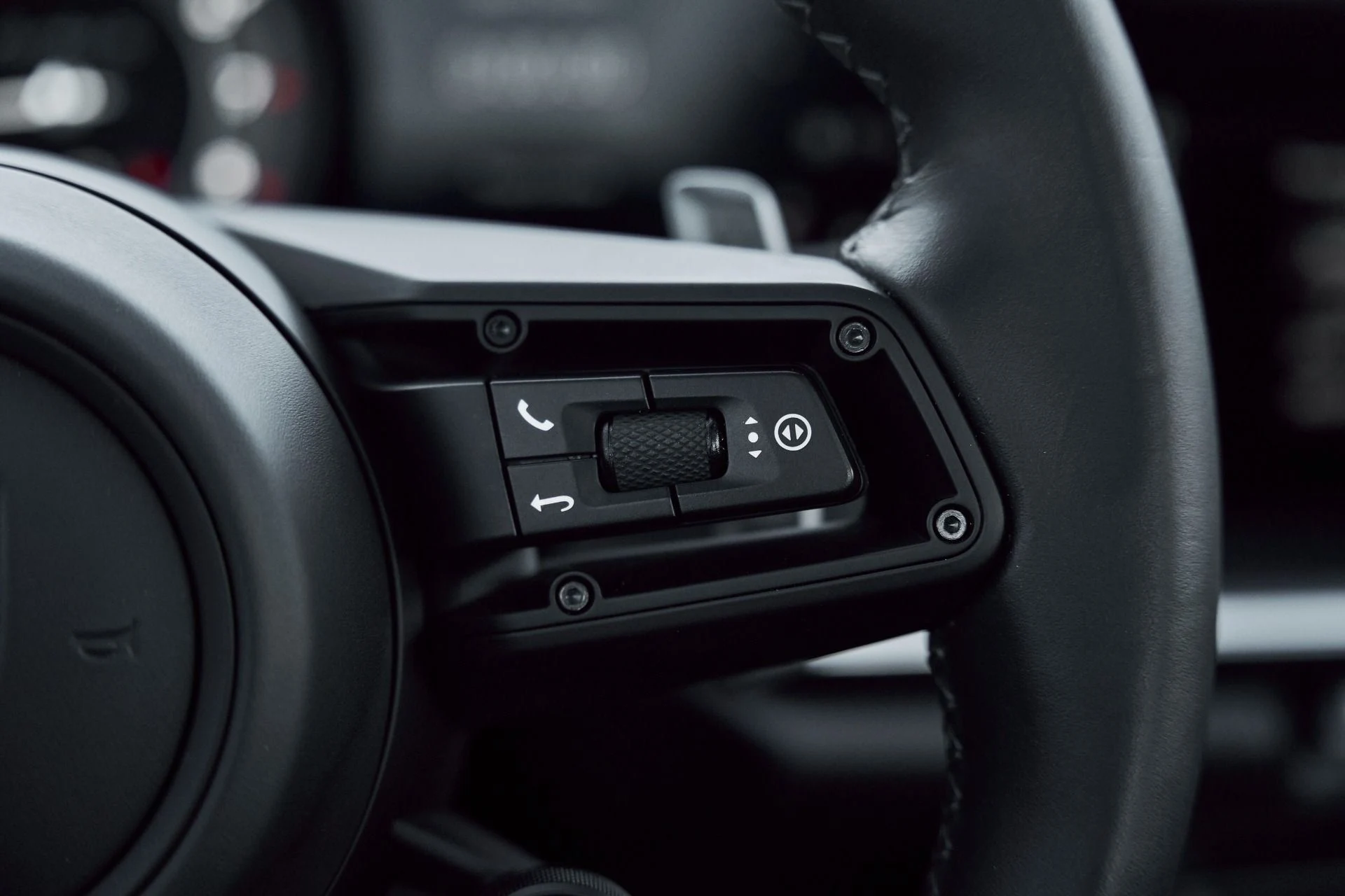 mph044_1727775624_Used_2021_Porsche_911_Turbo_S_1769305707_6d59174480