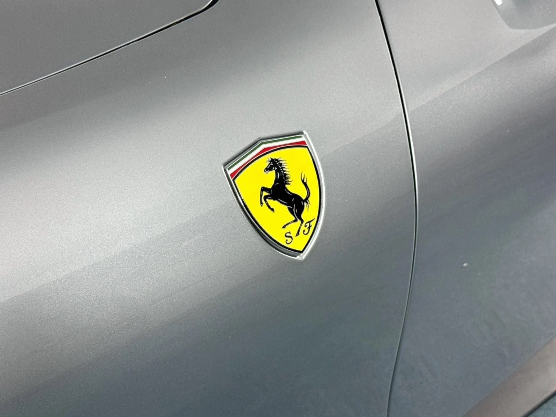 mph044_1729947081_Used_2021_Ferrari_Roma_1787957276_4b036c6049