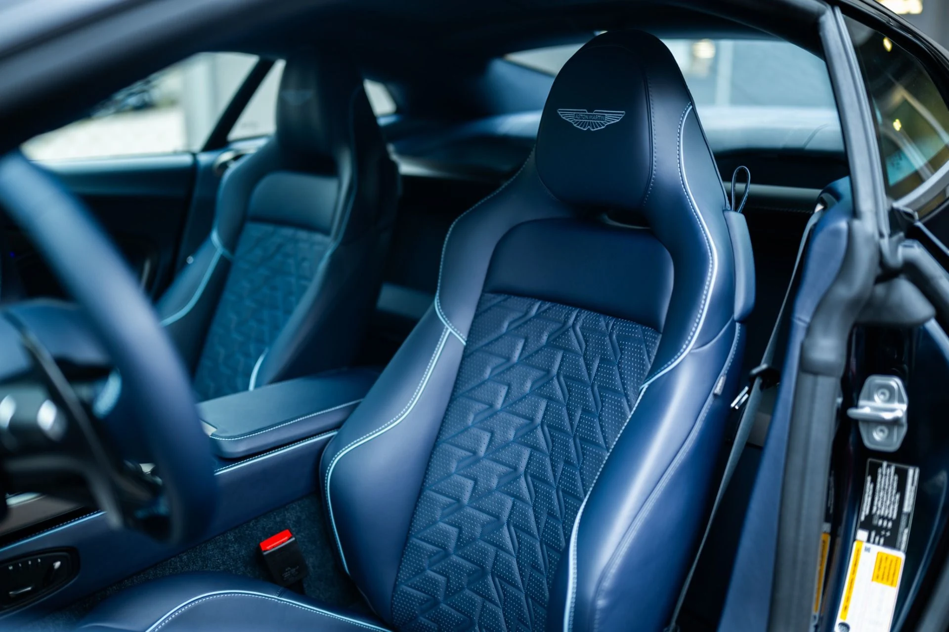 mph044_1731916098_Used_2025_Aston_Martin_Vanquish_1771448727_3ea9eae0ea