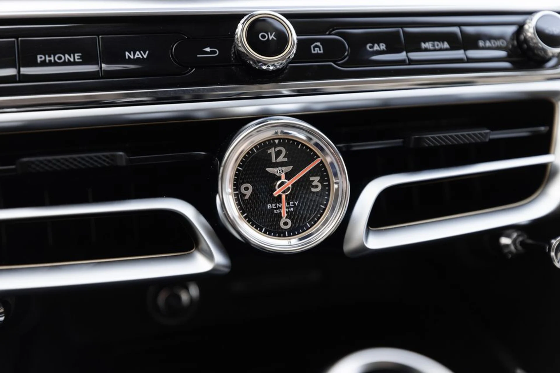 mph044_1739358615_ba3b8c5cb3e6ddbb92460f5c7454dc07x_9d6e253ece