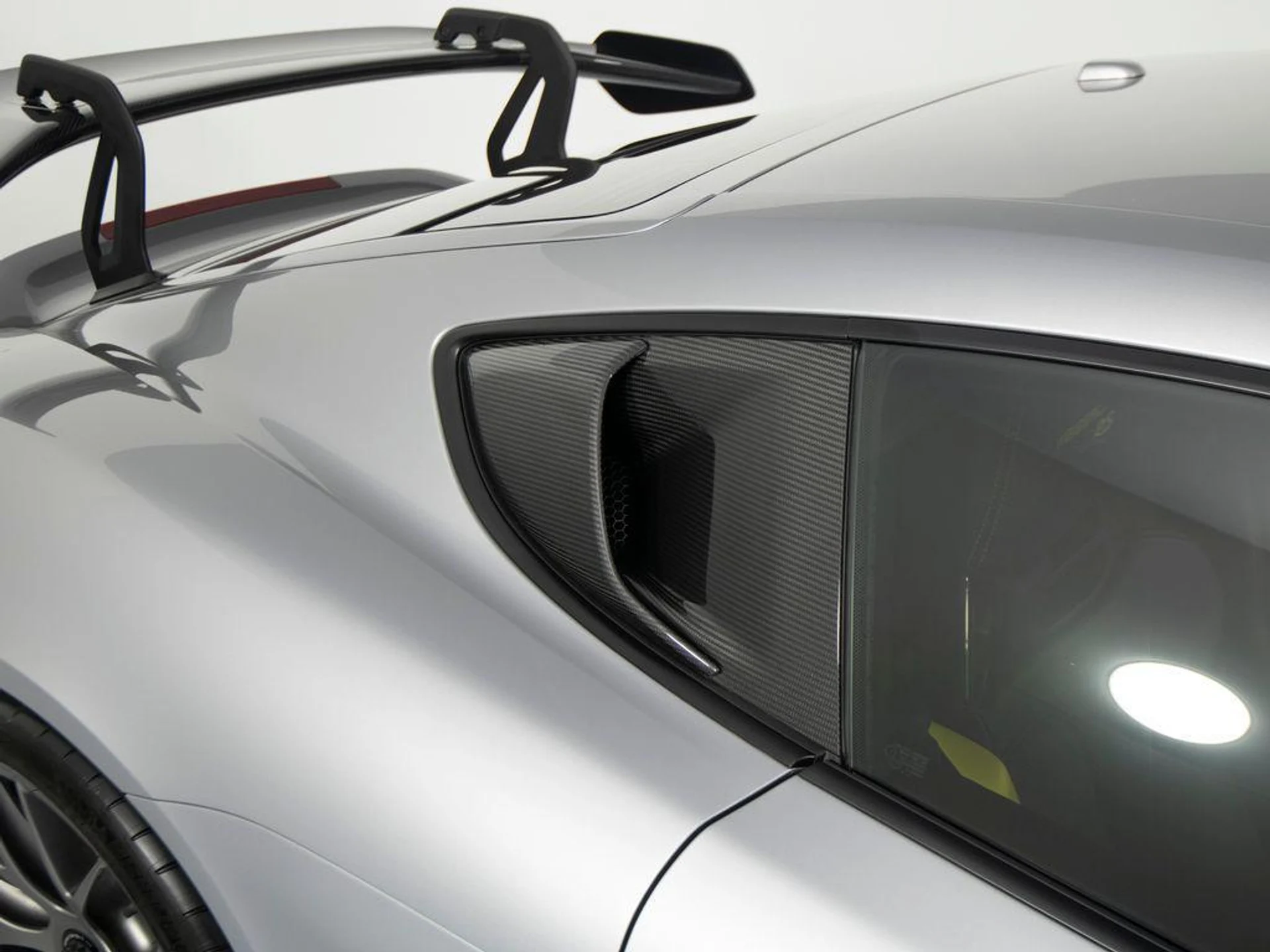 mph044_175976420_Bftb_SWQG_Yw_TL_5_G_Ifs_Iu_C_Nu8_V_Zj_E_db893b17a0