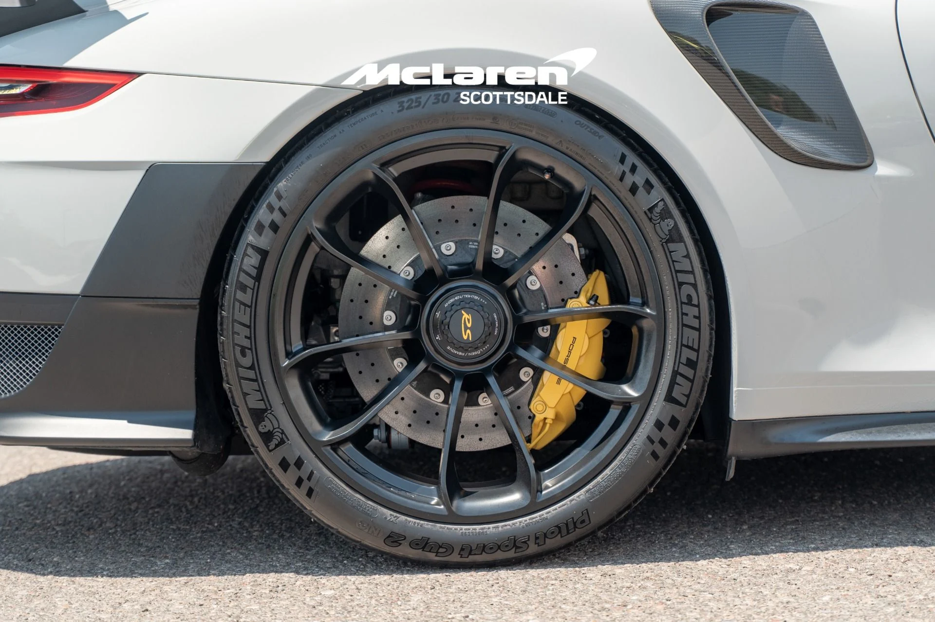 mph044_1819758781_Used_2019_PORSCHE_911_GT_2_RS_1786816376_2156a68732