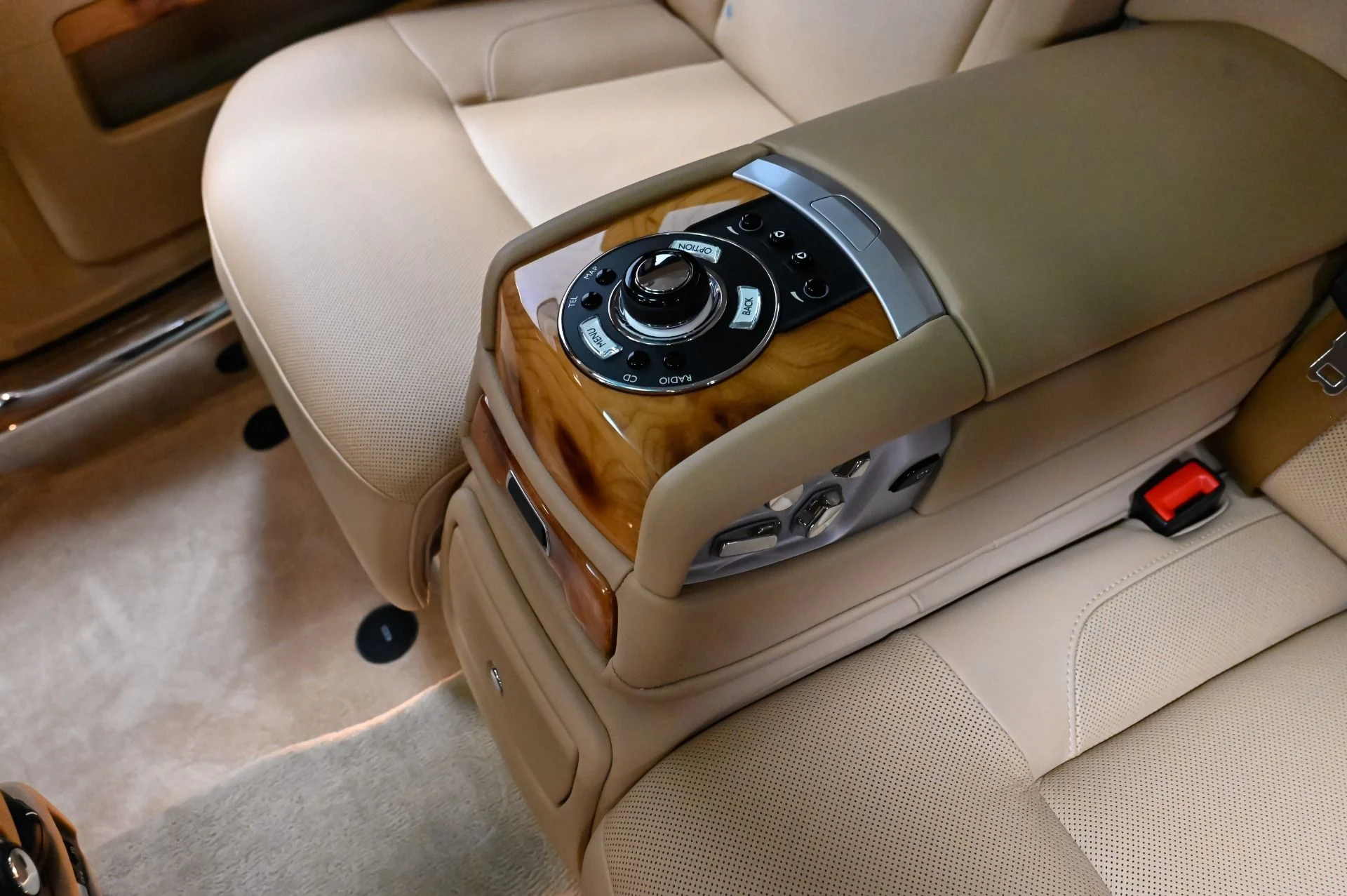 mph044_1842537738_Used_2012_Rolls_Royce_Ghost_Base_1791906503_9c8a498250
