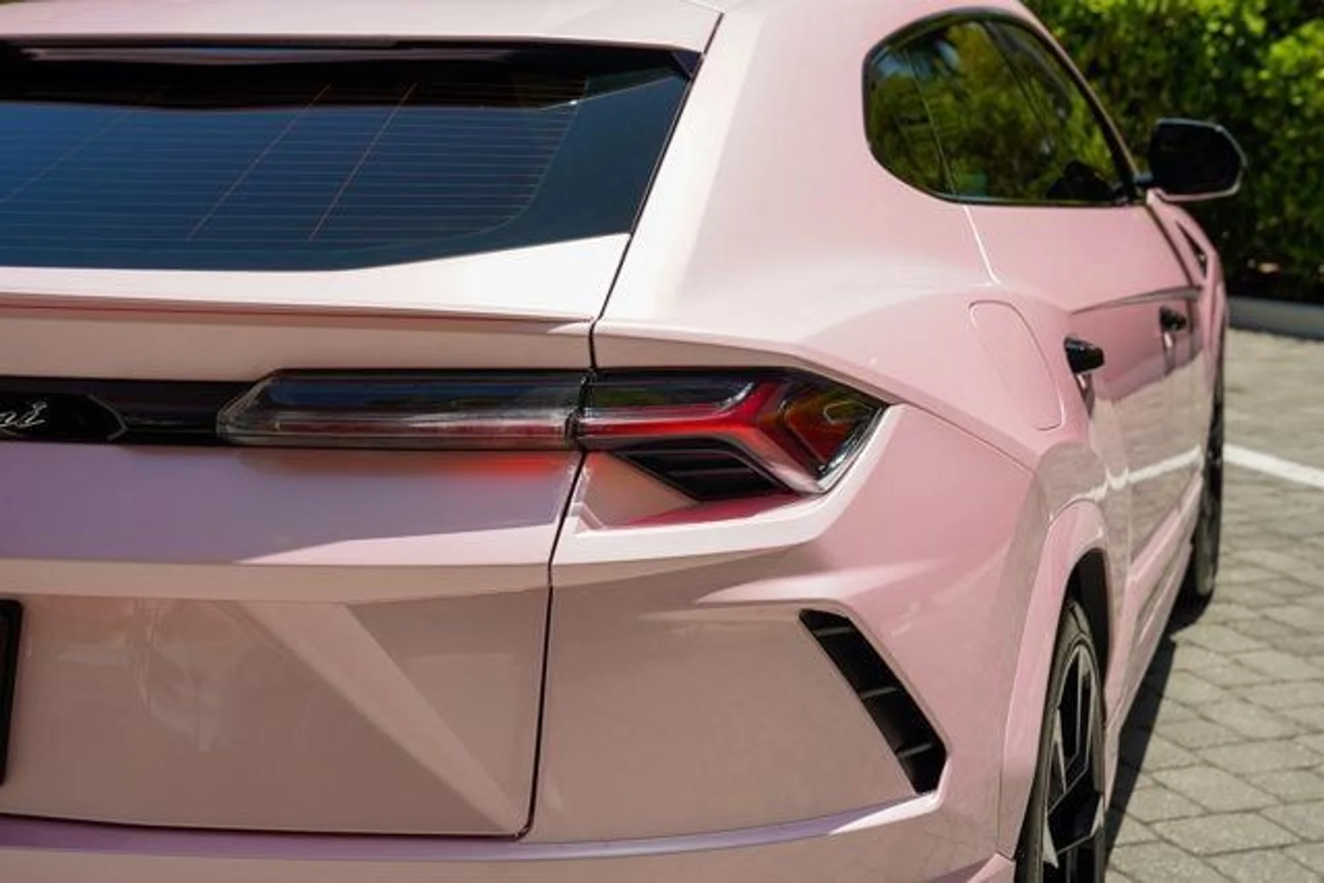 mph044_1852407864_used_2021_lamborghini_urus_awd_14354_22713615_45_640_3076543ec2