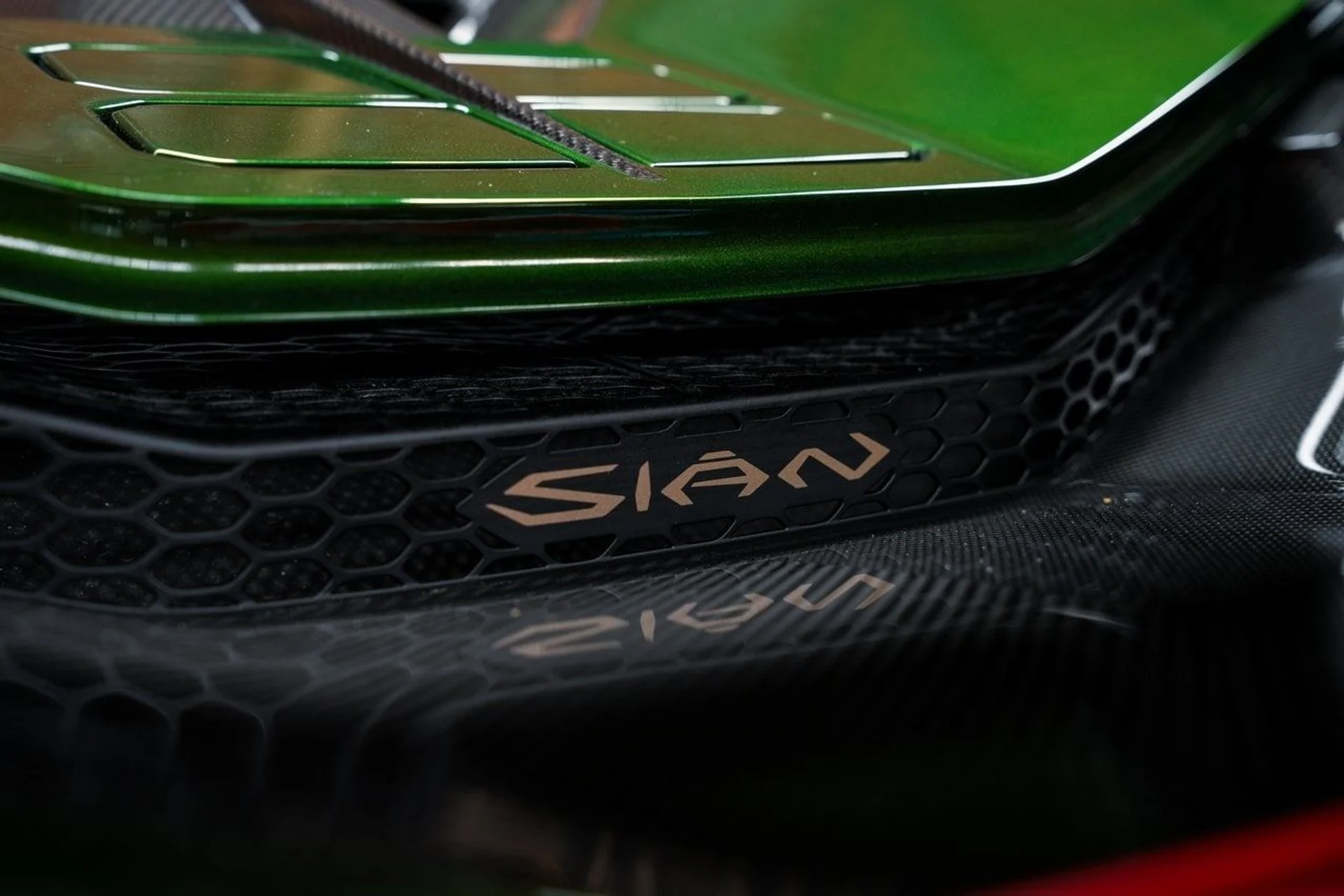 mph044_1855086362_1f5ba1168457f7dde7b8ed7425a1b002x_687cc6ef80