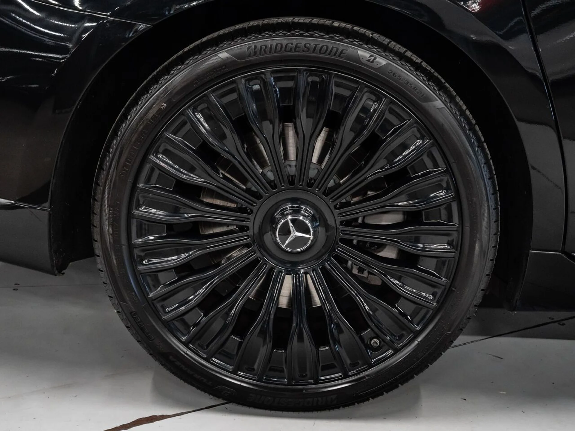 mph044_1893415435_mercedes_benz_s_class_2023_b540ff8f70