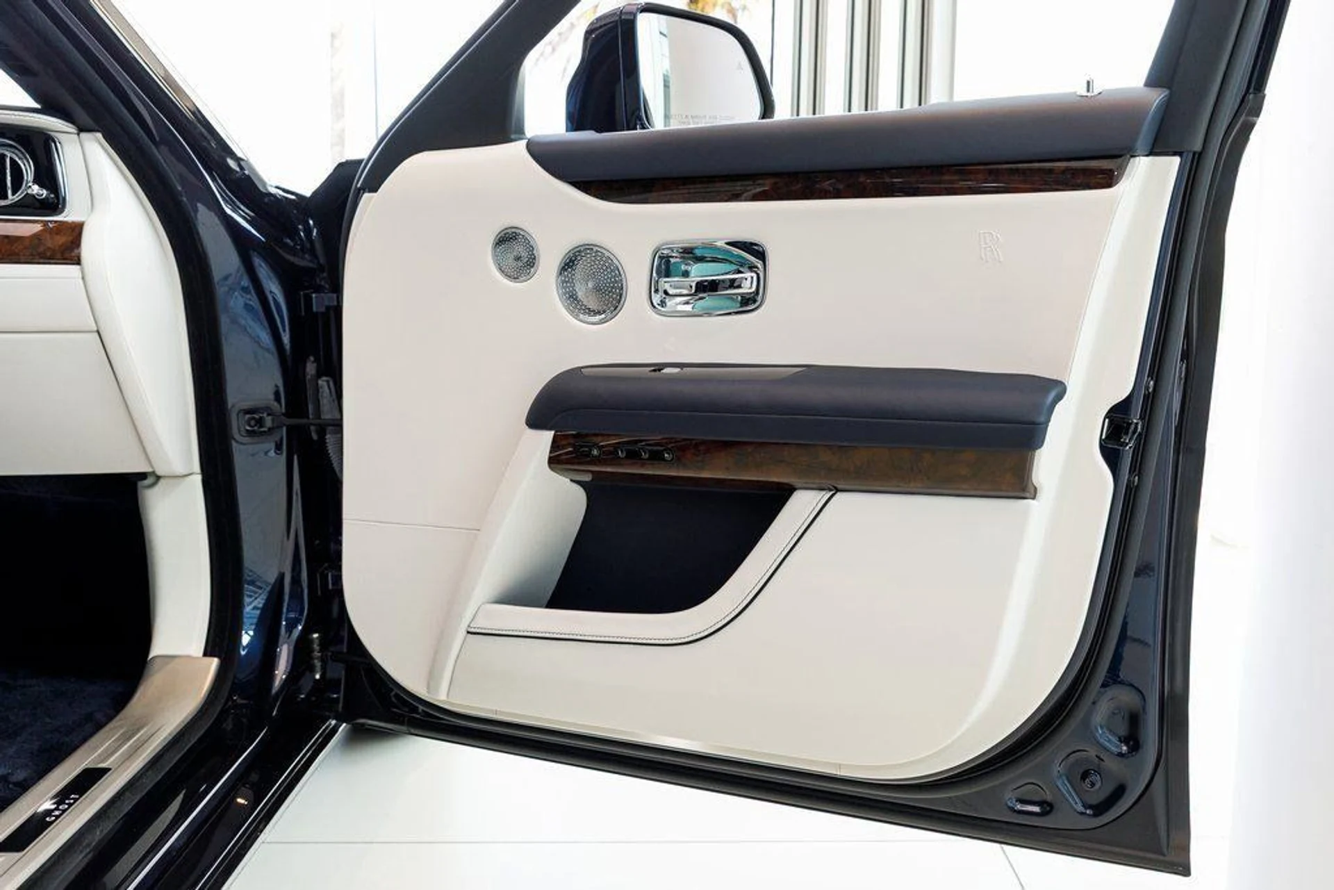 mph044_1899014184_bace628d105645e5833dc3b9c1e05515_ac649fb518