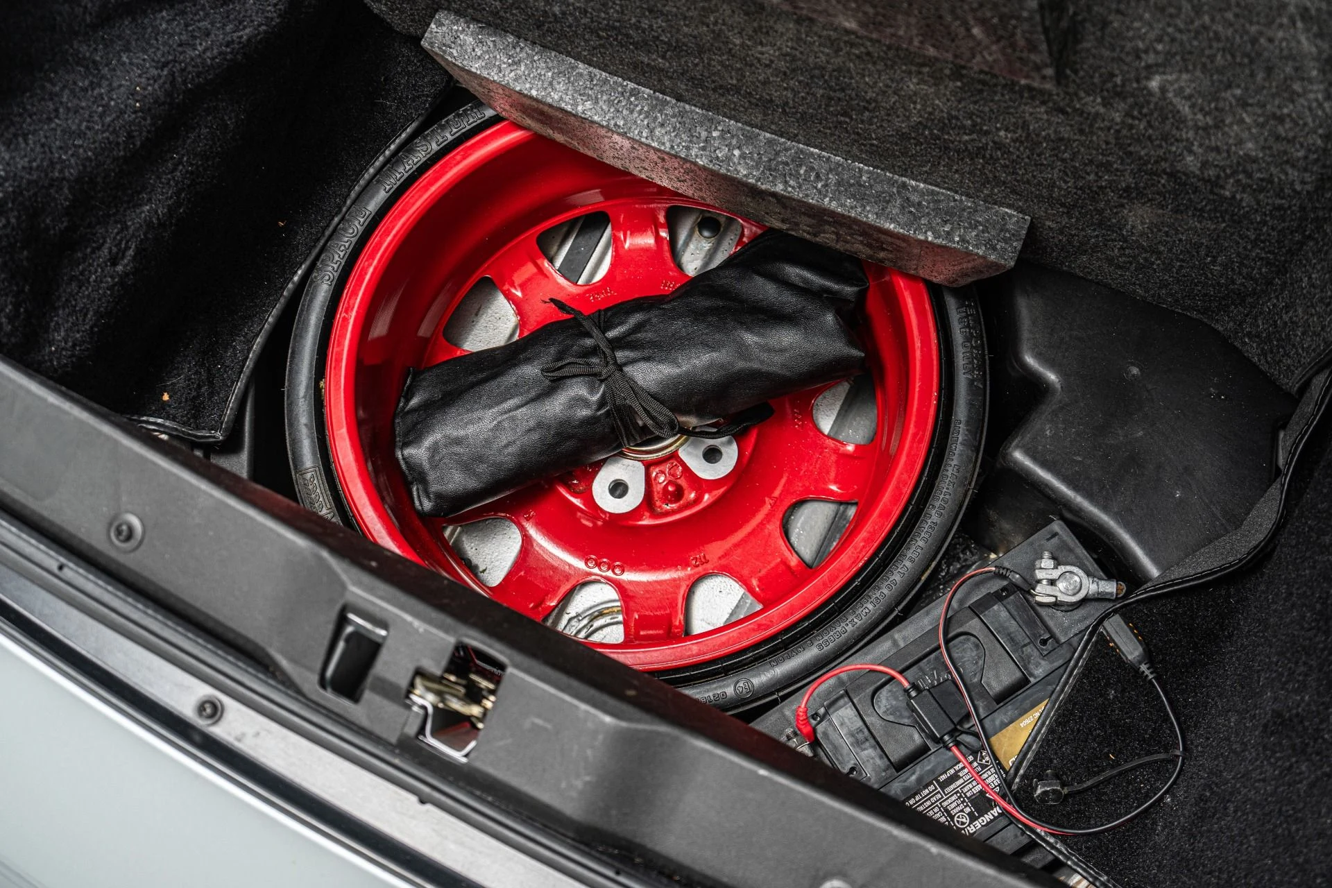 mph044_1902165457_Used_1998_Porsche_911_Carrera_4_S_1790631227_10a4651657