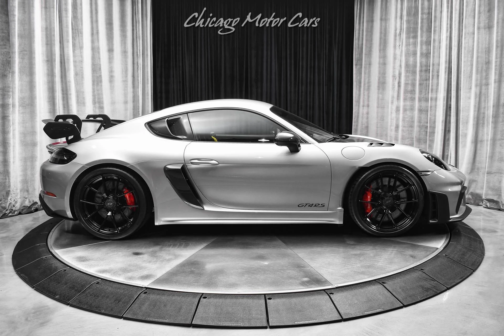 mph044_1910462578_12981_p45_l_4bf27340f2