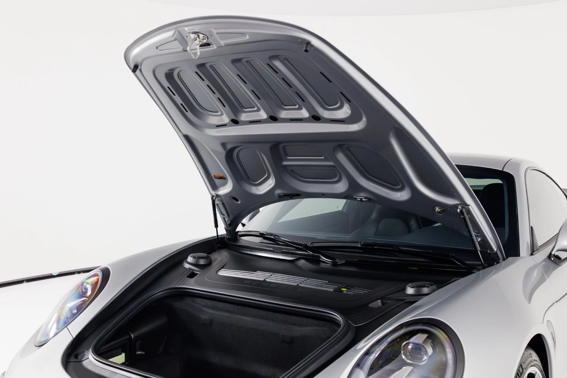 mph044_1915621273_Used_2019_Porsche_911_Turbo_S_1770314074_511033434b