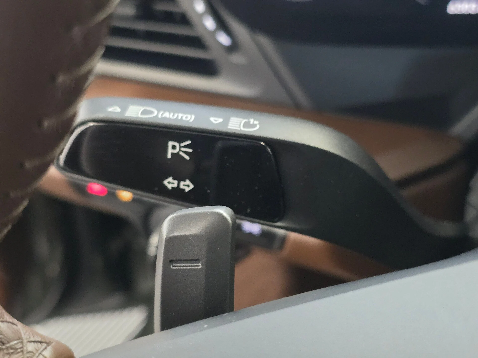 mph044_1924876223_477413b073835642fe89fe41218553dex_a91216d21f