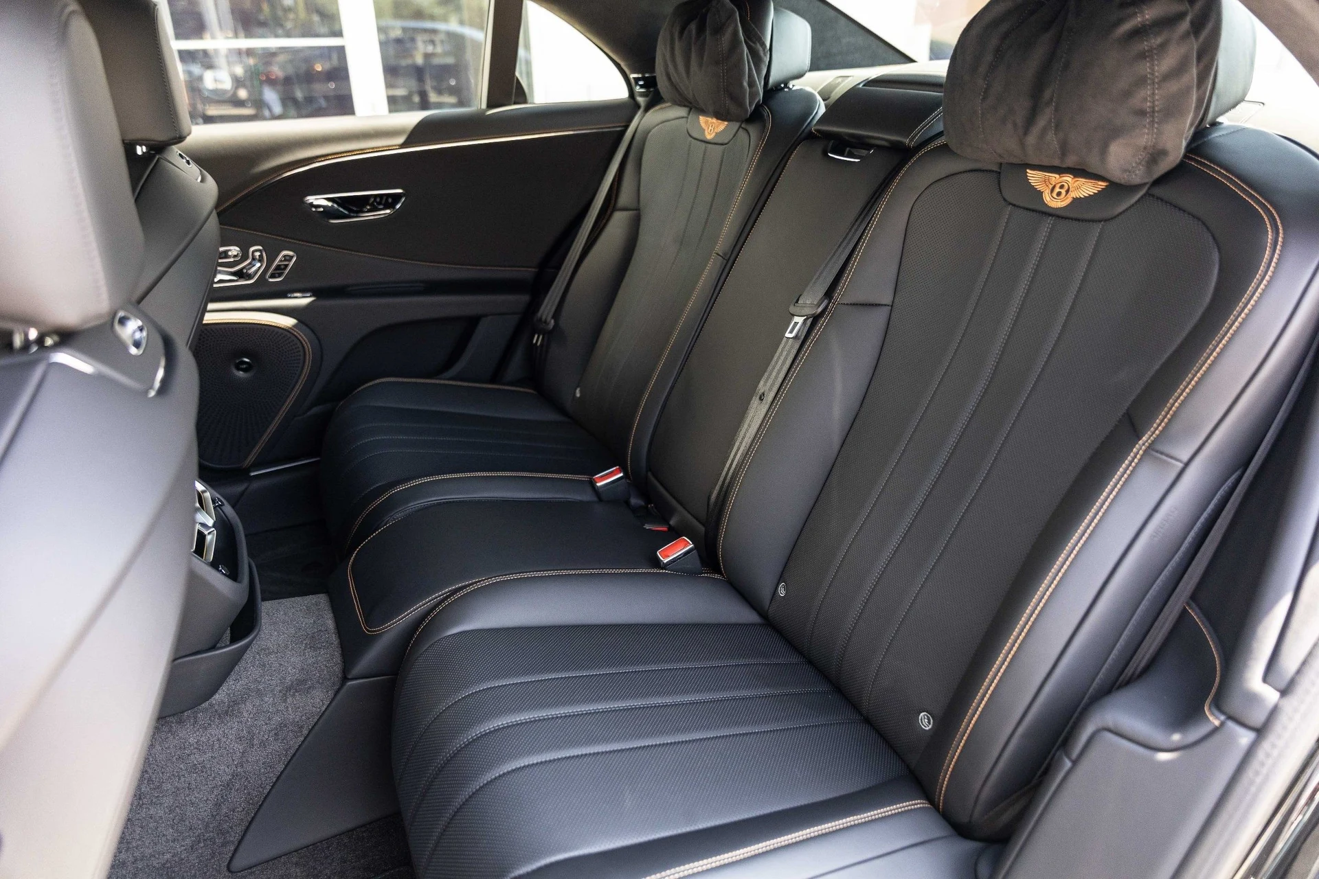 mph044_1953566695_Hi_Tech_Luxury_Imports_LLC_SCBBP_6_ZG_8_SC_022680_image_44_37adcf4ae8