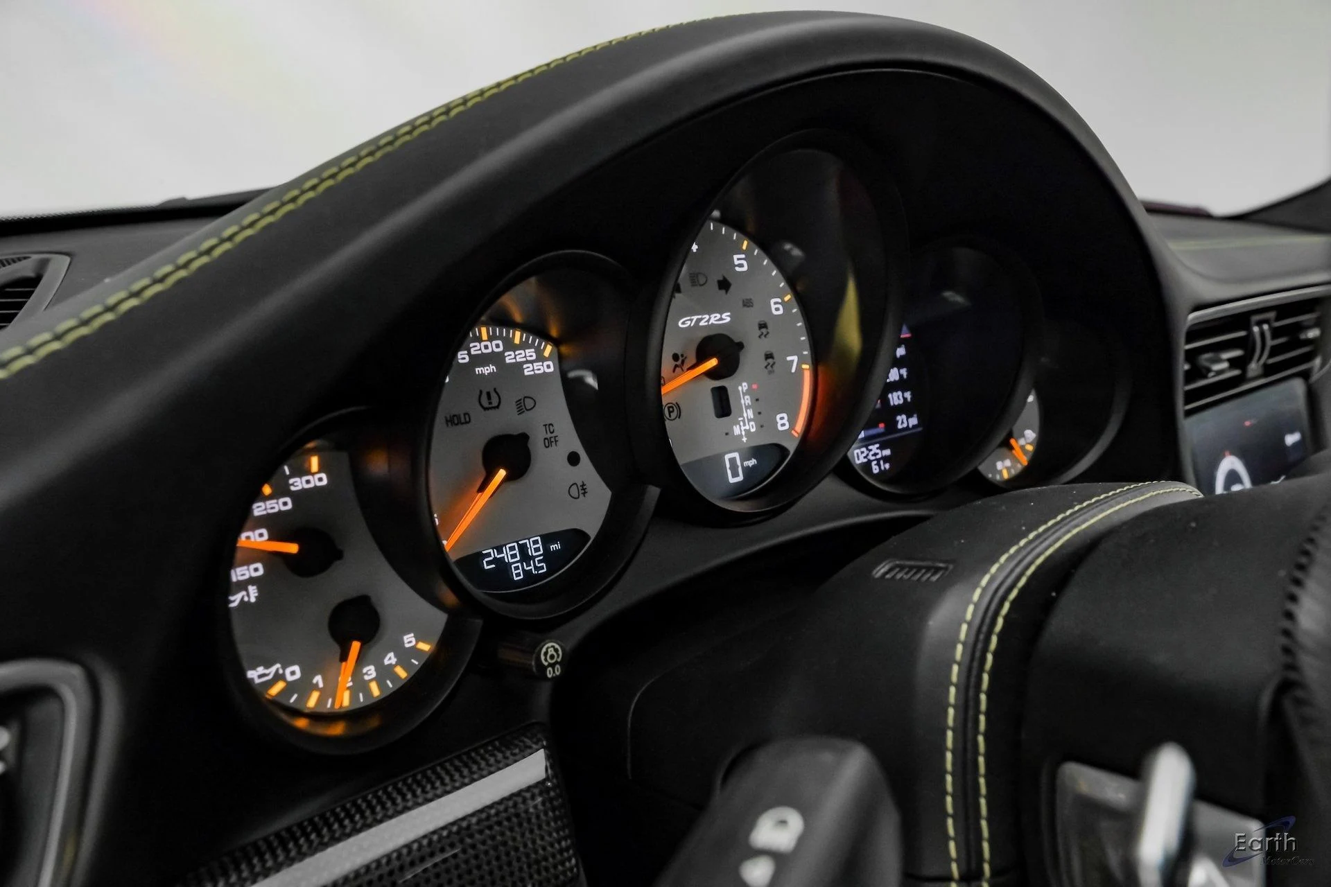 mph044_1992821096_4fc6a28c895e1a1556748f9d46547584x_678d6f66ac