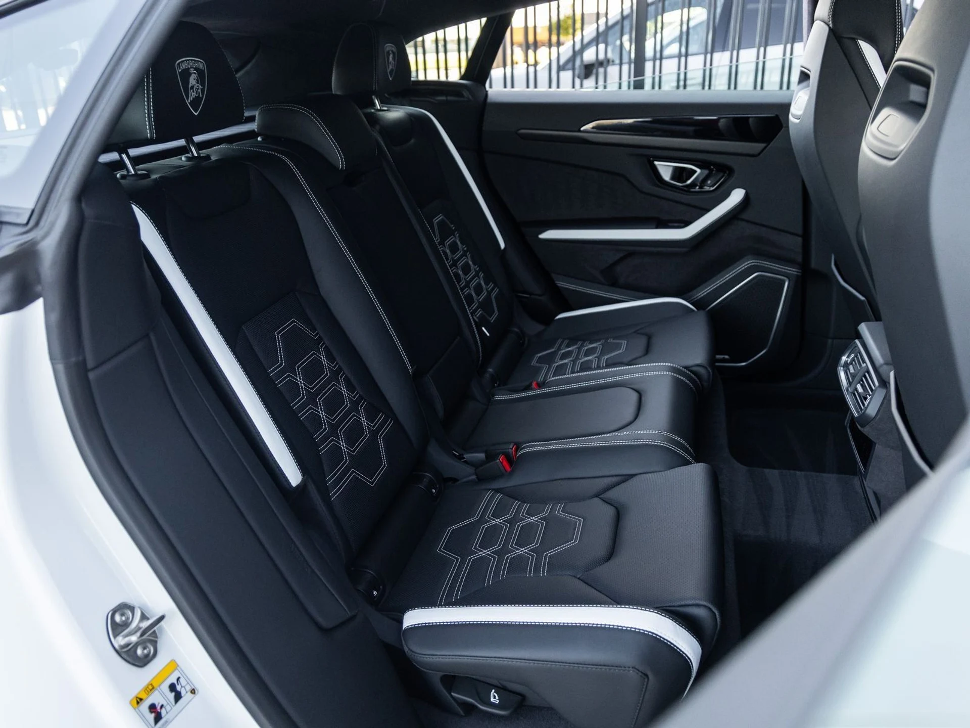 mph044_1996282807_45_0b7a3786a0