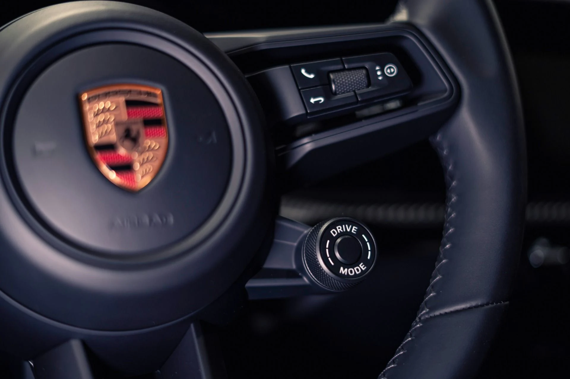 mph044_2001608998_Used_2026_Porsche_911_GT_3_Touring_Lightweight_Package_1776110091_cd7c009dbb