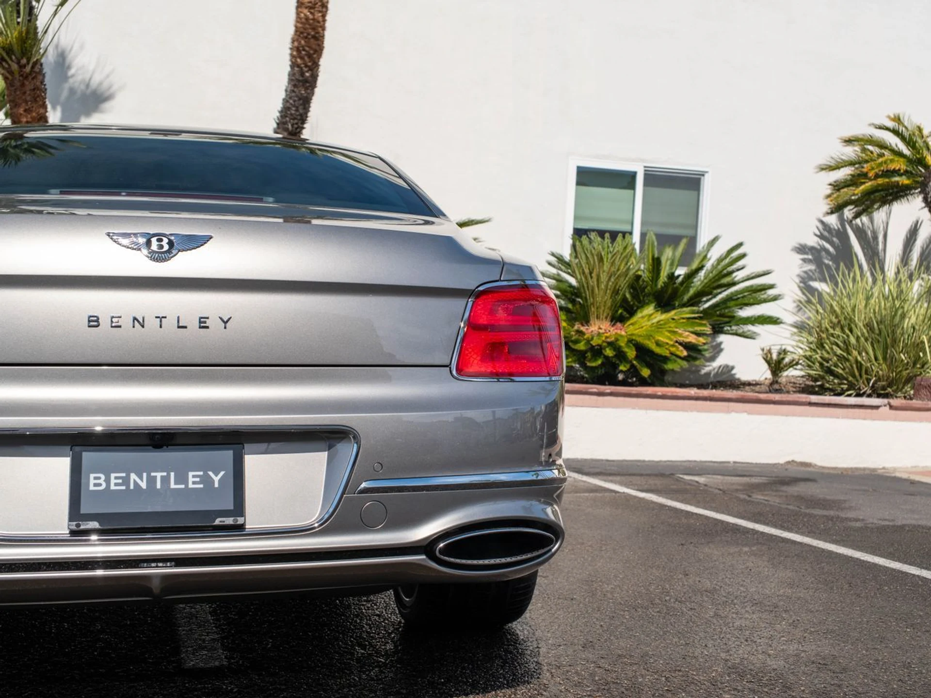 mph044_2005422302_b08413ac238b6a8ea778c9be8040517cx_9e5149f2b2