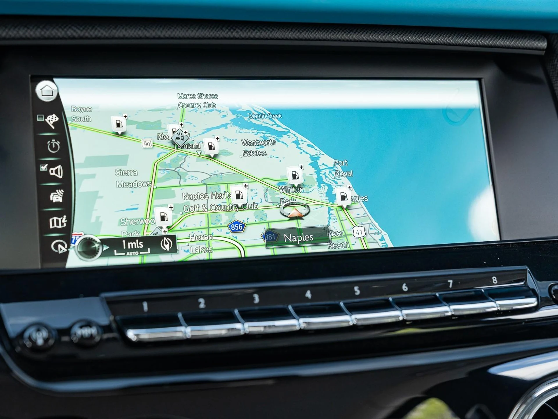 mph044_2027098799_Used_2023_Rolls_Royce_Cullinan_1761685696_57b1734397