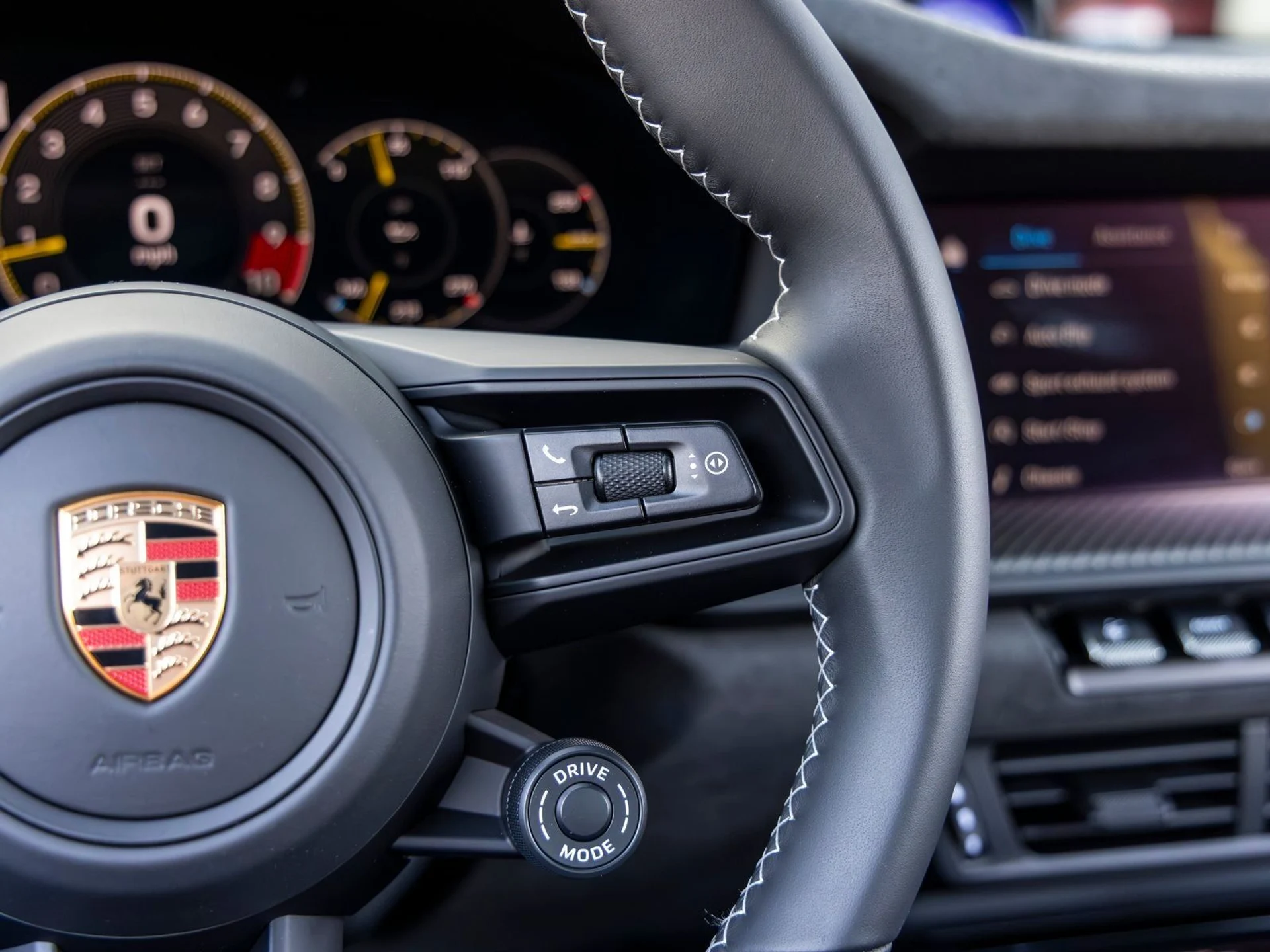 mph044_2050048208_45_4d7f47cc3d