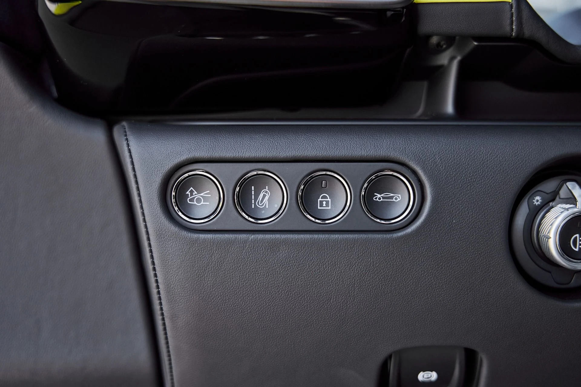 mph044_2055579405_Used_2025_Mc_Laren_Artura_Tech_Lux_1769825921_6089196c5b