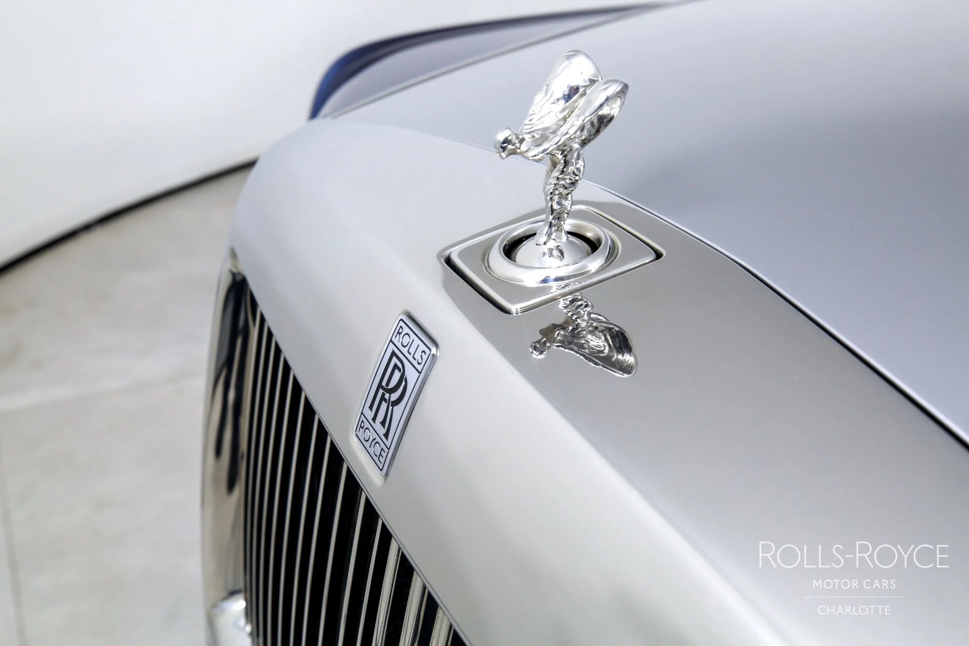 mph044_2061738373_Used_2019_Rolls_Royce_Phantom_1757714509_7764e286ac