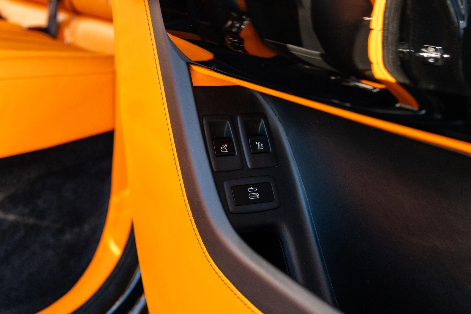 mph044_206882952_Used_2019_Rolls_Royce_Cullinan_1769627245_e8681fdcf5