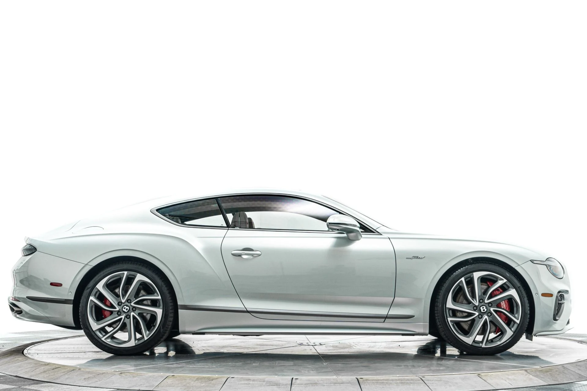 mph044_2094856739_Used_2025_Bentley_Continental_GT_Speed_Touring_Specification_Front_Seat_Comfort_Specification_1782936190_62398be65f
