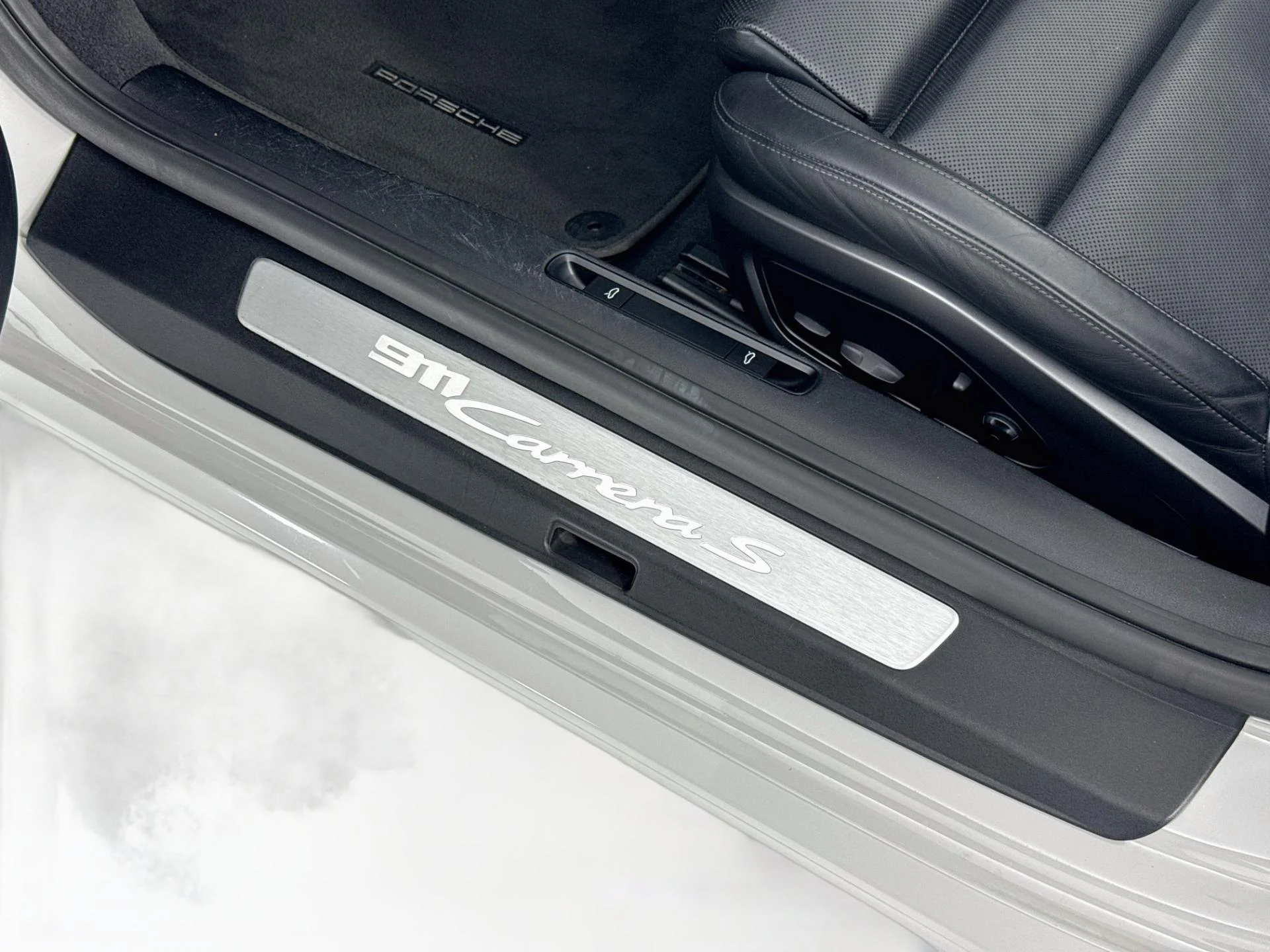 mph044_2097913180_Used_2020_Porsche_911_Carrera_S_1793314400_9ba851cad6