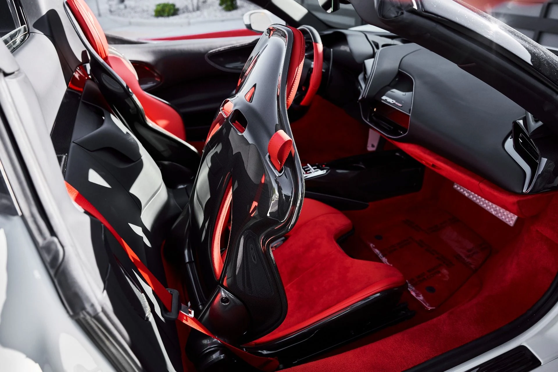 mph044_2110013213_Used_2025_Ferrari_SF_90_Spider_Base_1776876609_5c2d7ecee9