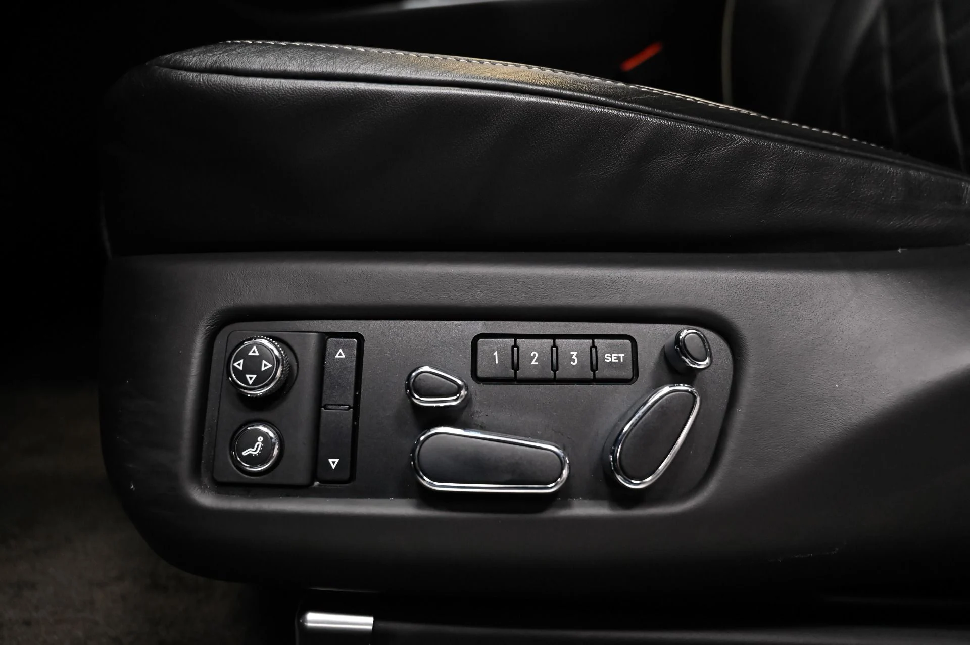 mph044_2122783943_Used_2017_Bentley_Mulsanne_1790362007_1a8eb71515