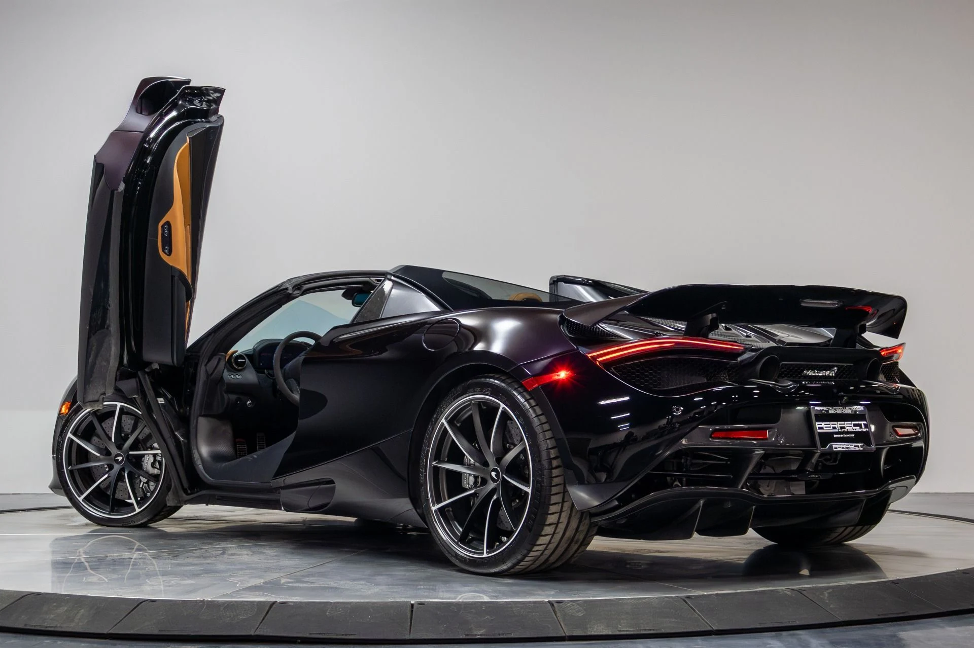 mph044_213858731_Used_2019_Mc_Laren_720_S_Luxury_1770250296_e6f1d78716