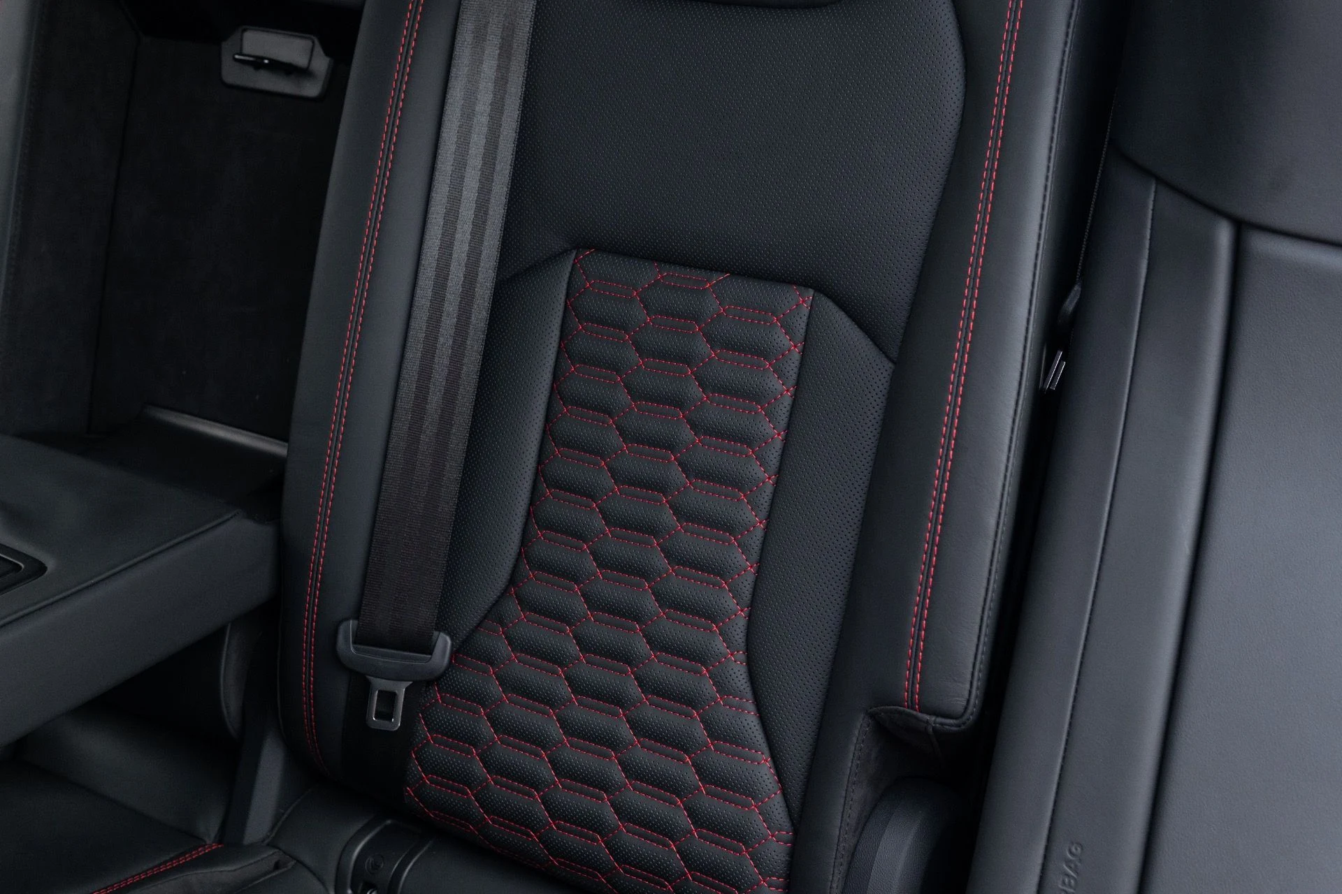 mph044_2139092559_Used_2022_Lamborghini_Urus_1773951394_e898e485a2