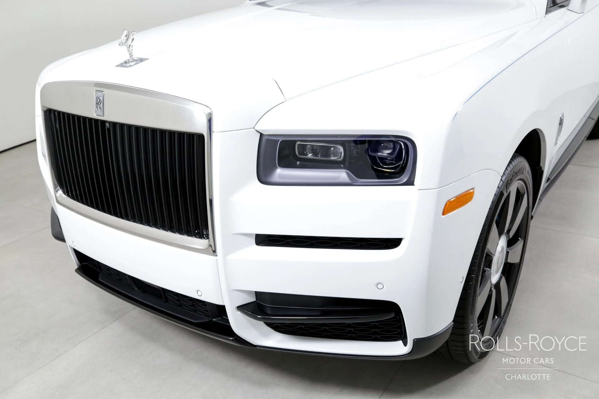 mph044_2150571119_Used_2023_Rolls_Royce_Cullinan_1709308127_1ed0ef8272