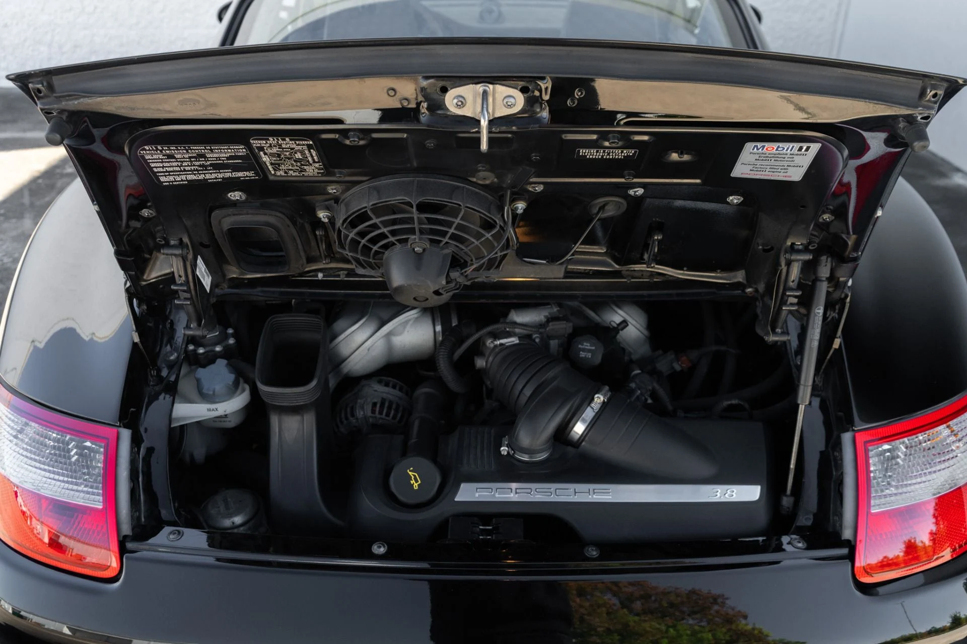 mph044_2151762333_Used_2006_Porsche_911_Carrera_4_S_1765481639_9f08113206