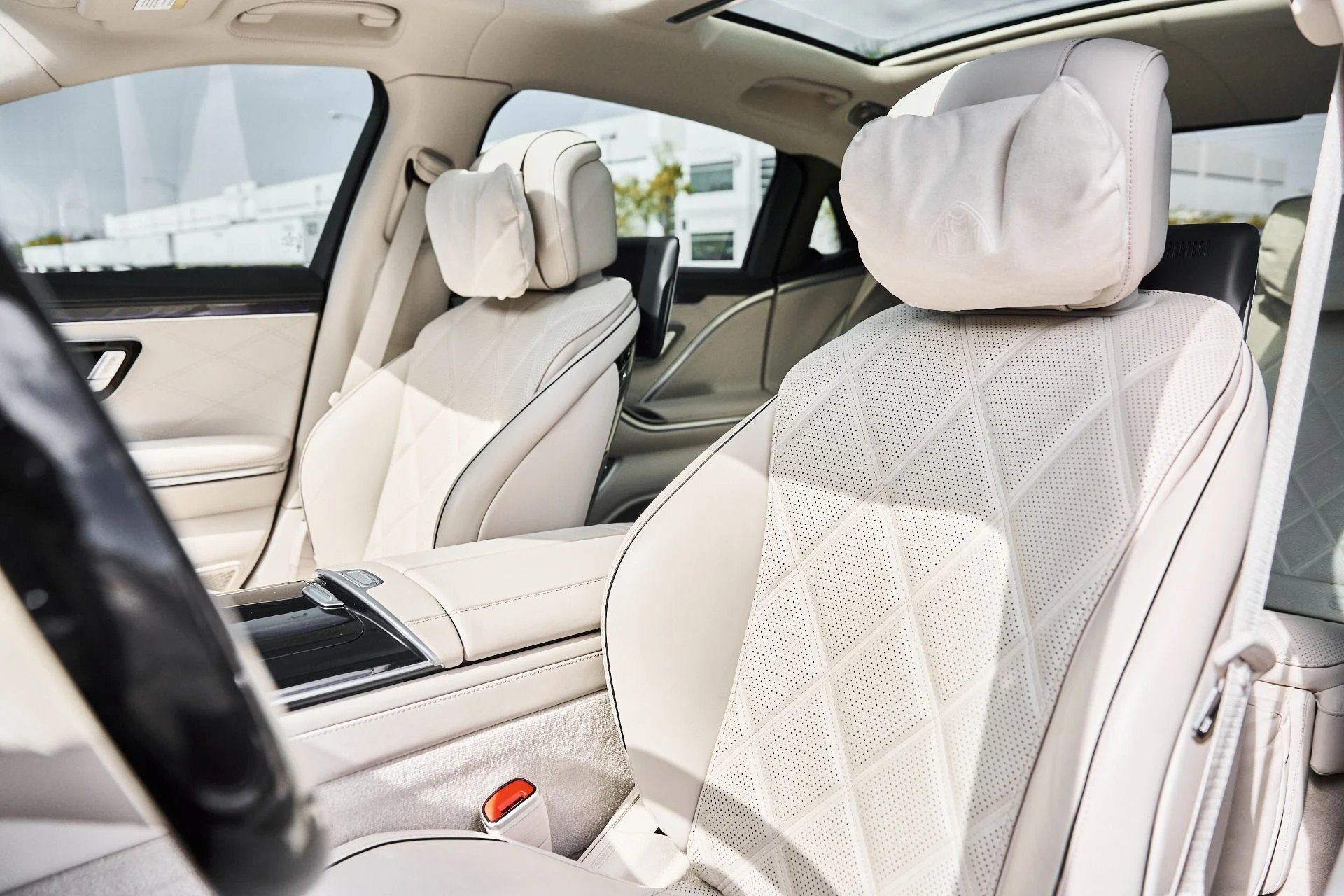 mph044_2153174399_Used_2024_Mercedes_Benz_S_Class_Maybach_S_580_1779327351_4d1d01044c