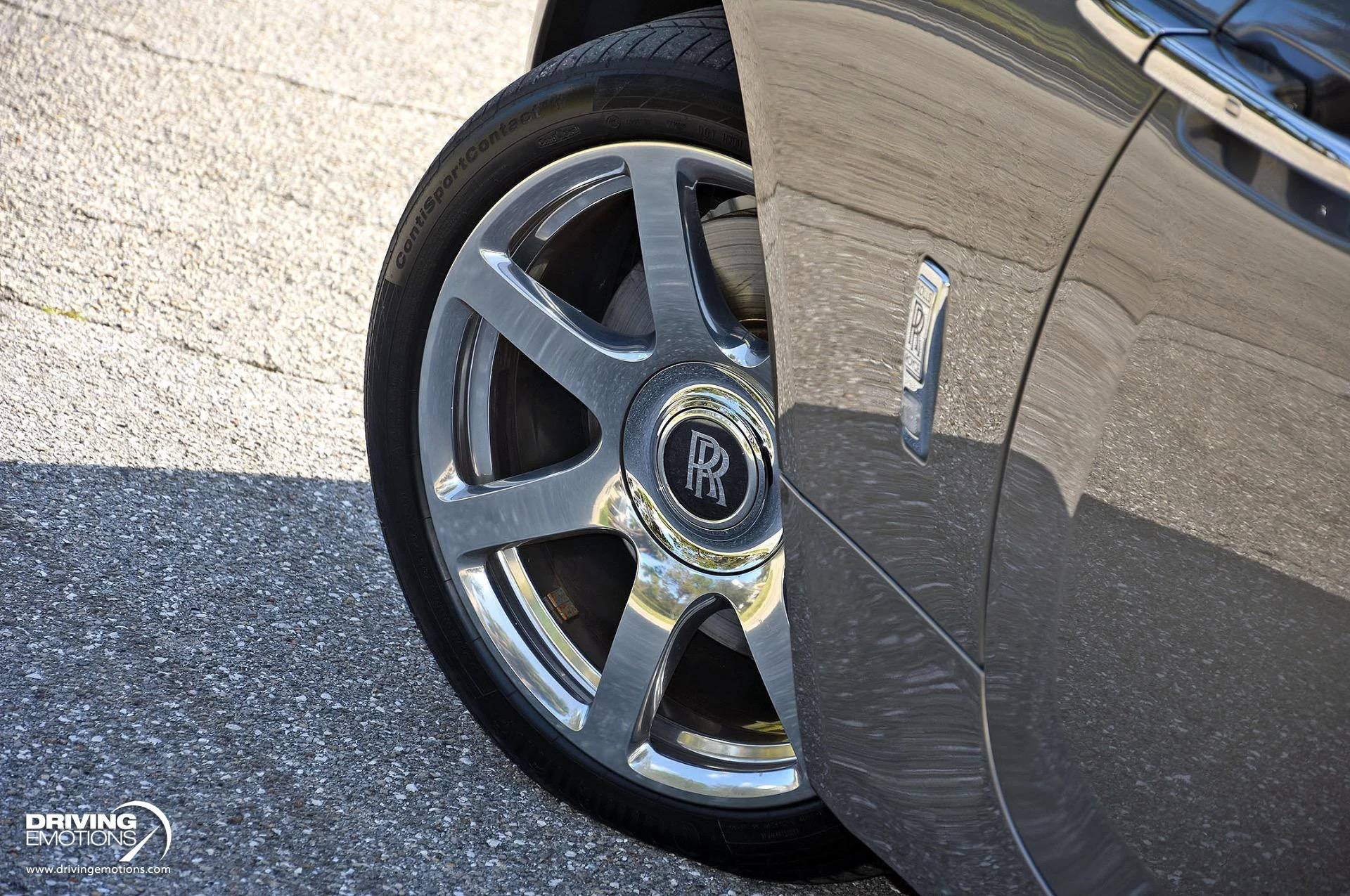 mph044_2156322915_883_p45_l_c67d8fbb56