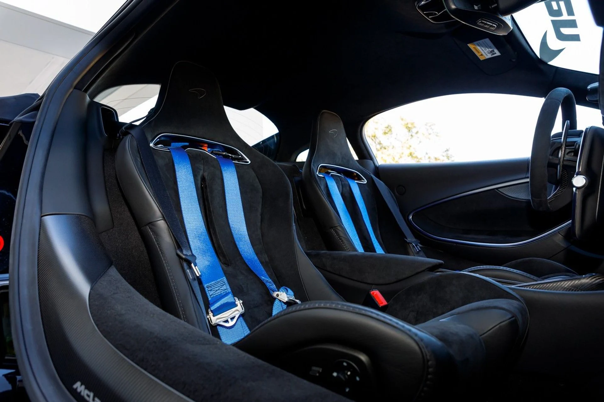 mph044_2160132759_396_p45_l_ed68f5bb20