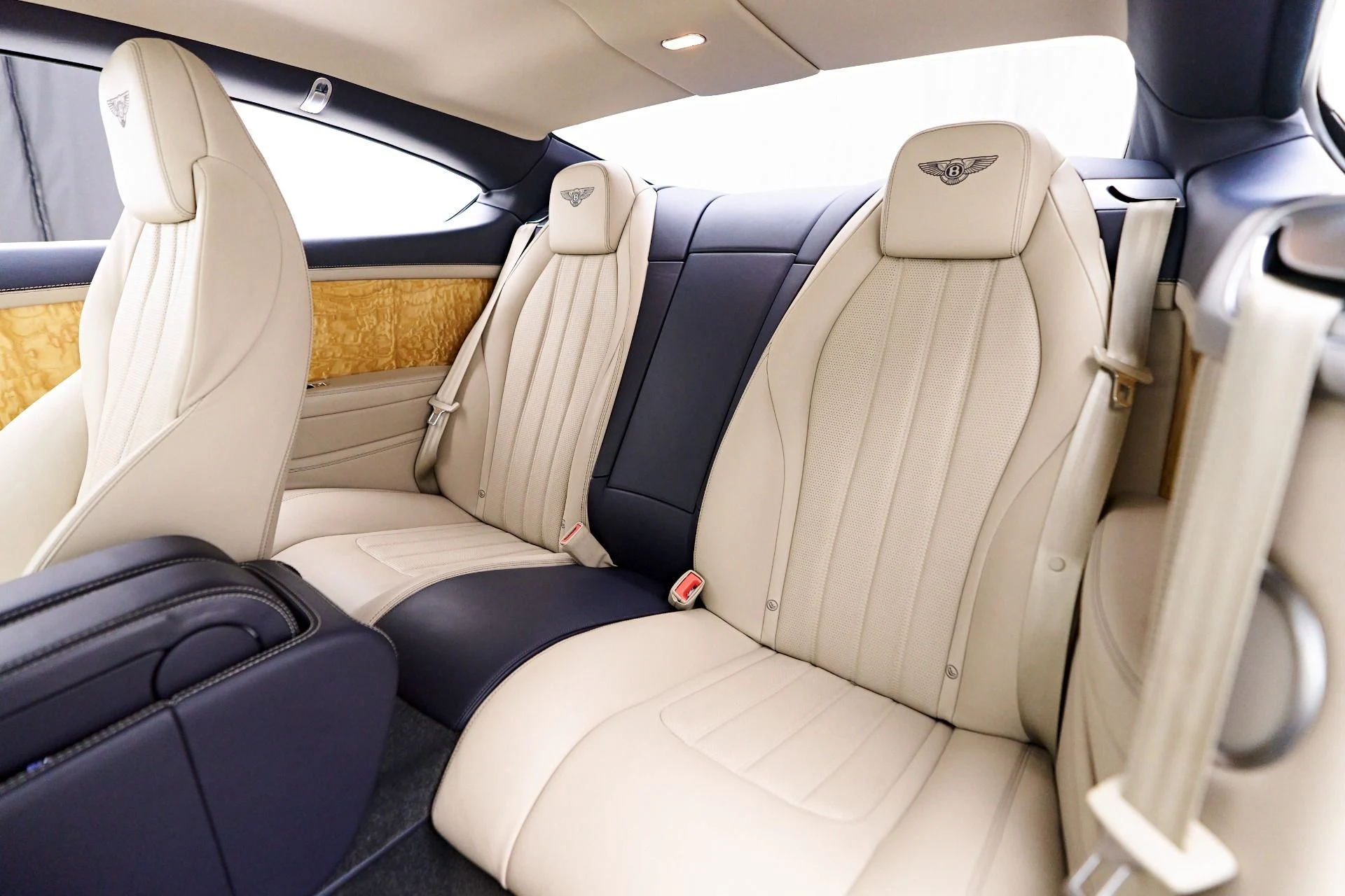 mph044_2200332155_Used_2015_Bentley_Continental_GT_V8_S_1756433039_0500800e7e