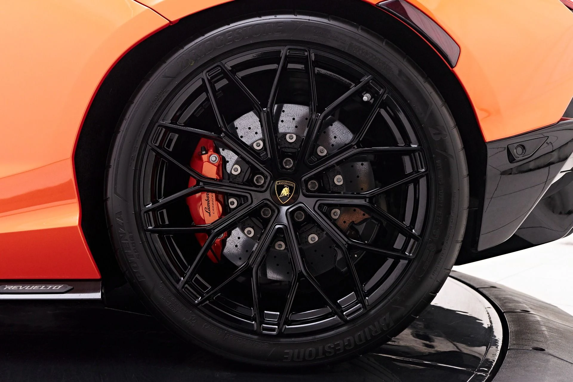 mph044_2210070036_Used_2024_Lamborghini_Revuelto_Base_1755224841_07e142f9fa